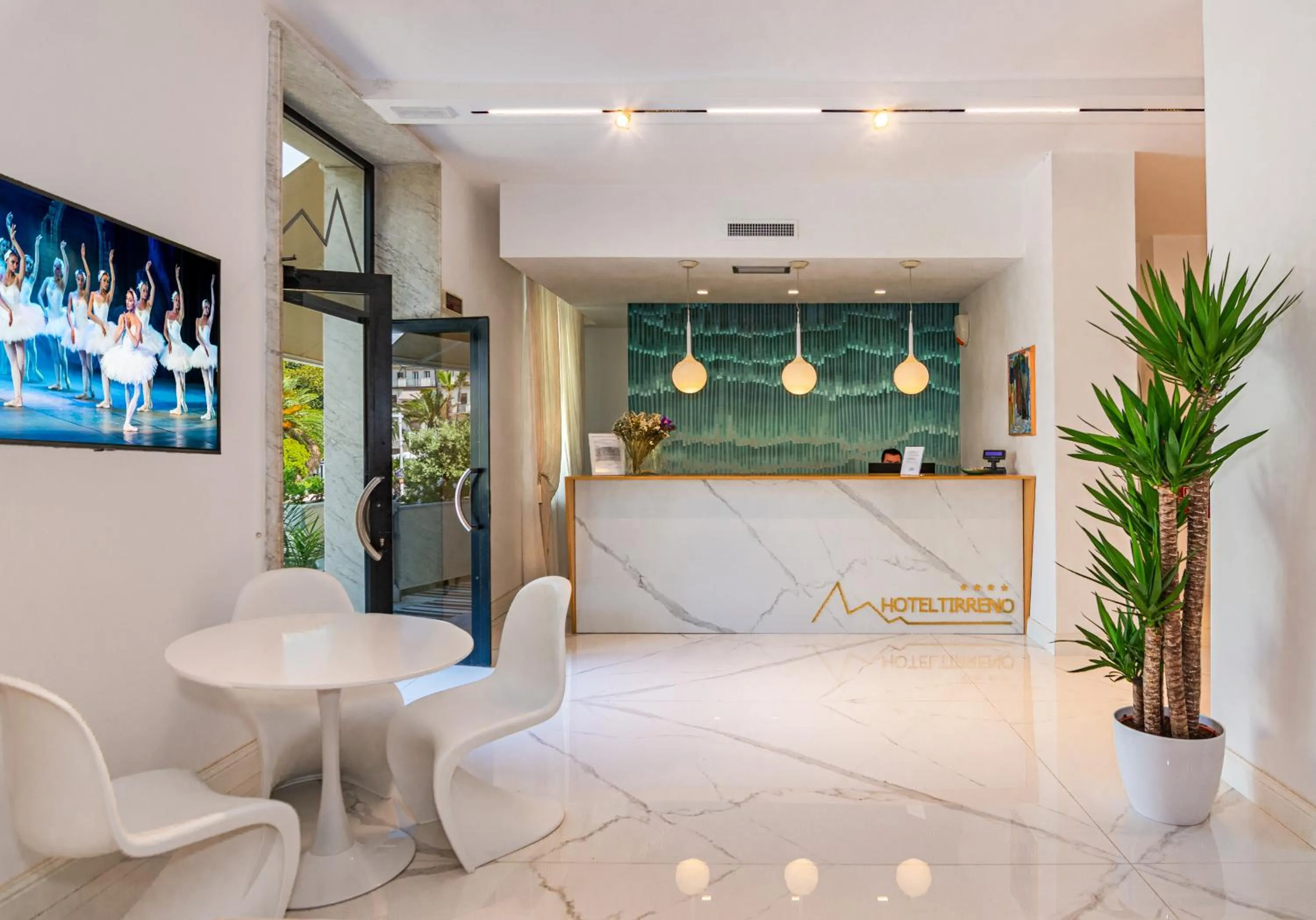 Lobby or reception in Hotel Tirreno