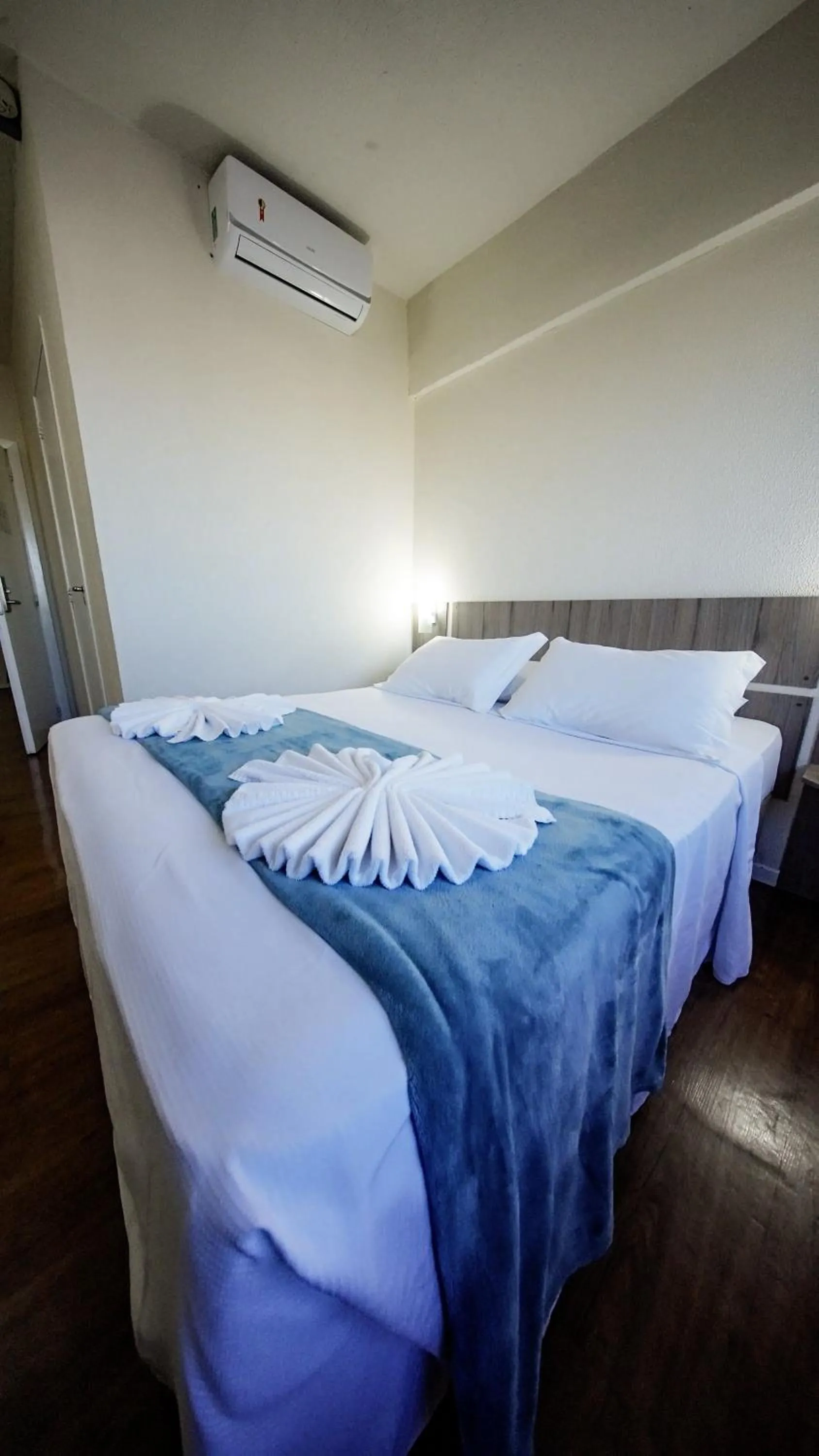 Bedroom, Bed in LH Plaza Hotel