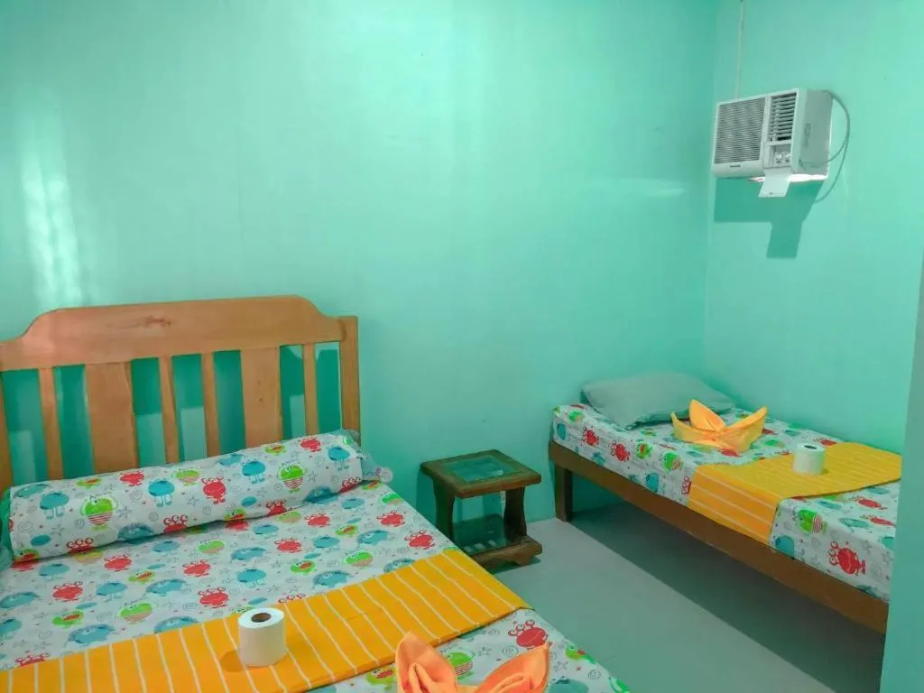 Bed in Ging Ging Homes Alona Beach