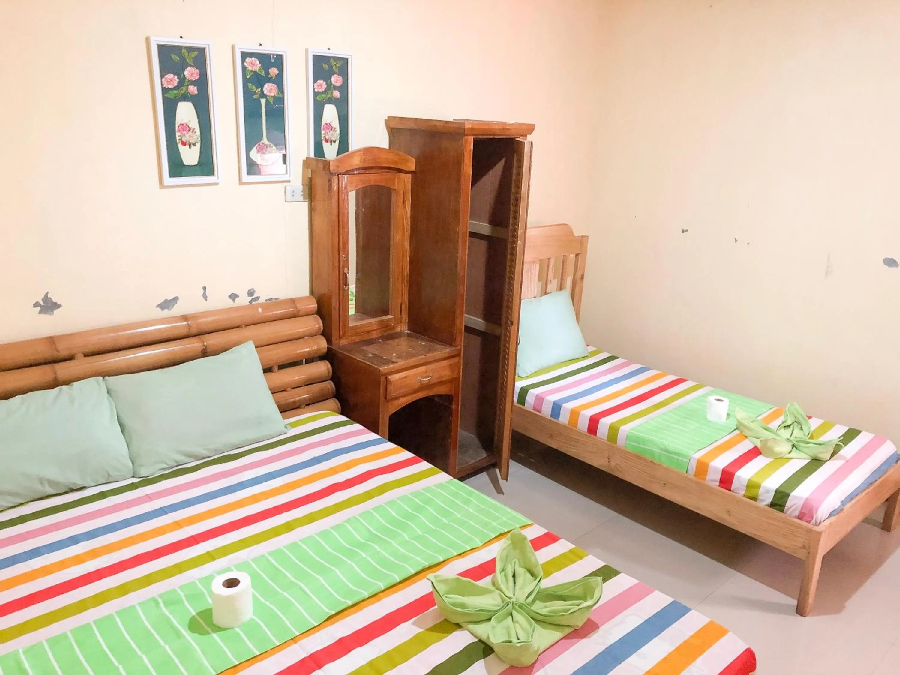 Bed in Ging Ging Homes Alona Beach