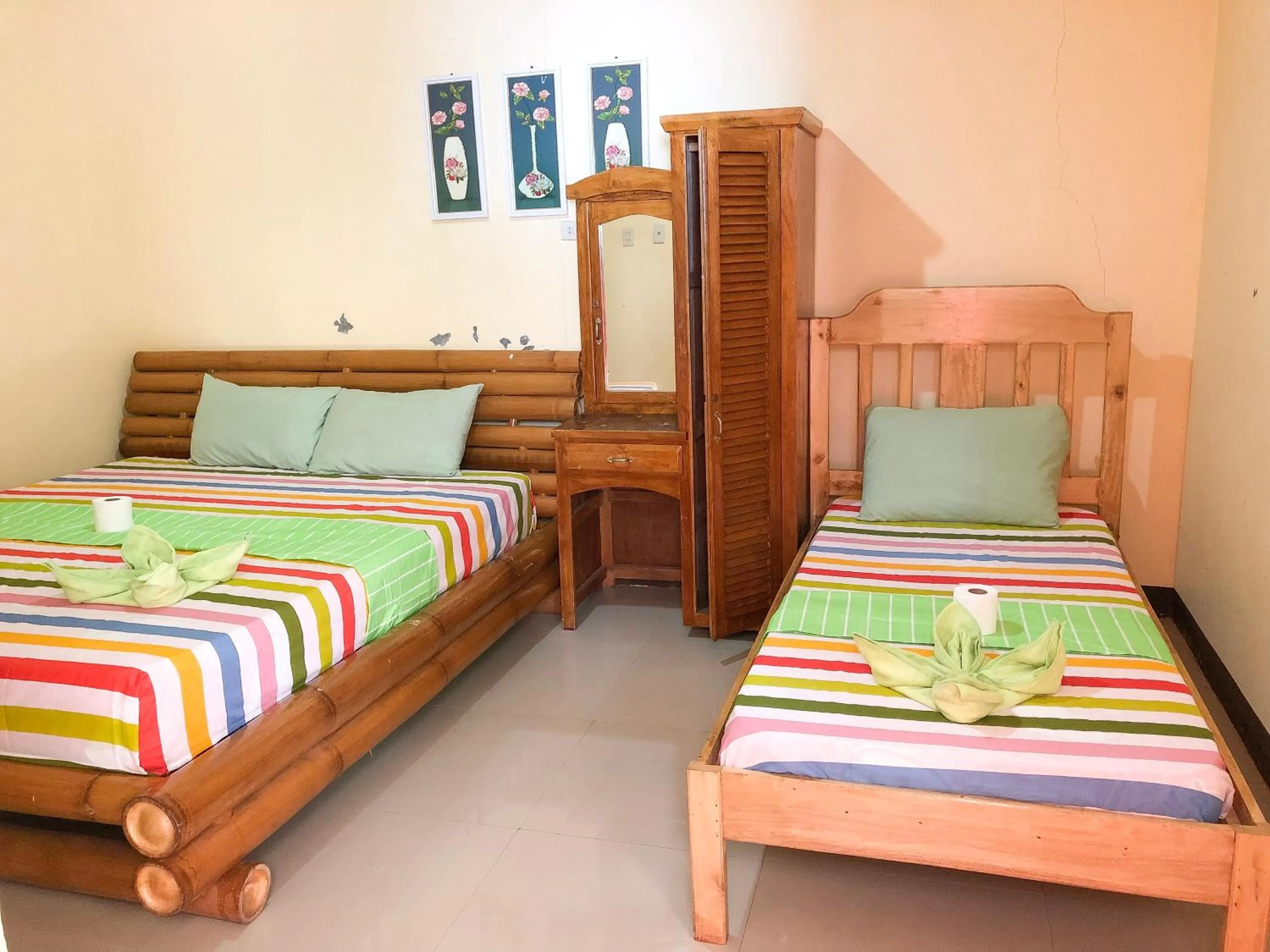 Bed in Ging Ging Homes Alona Beach