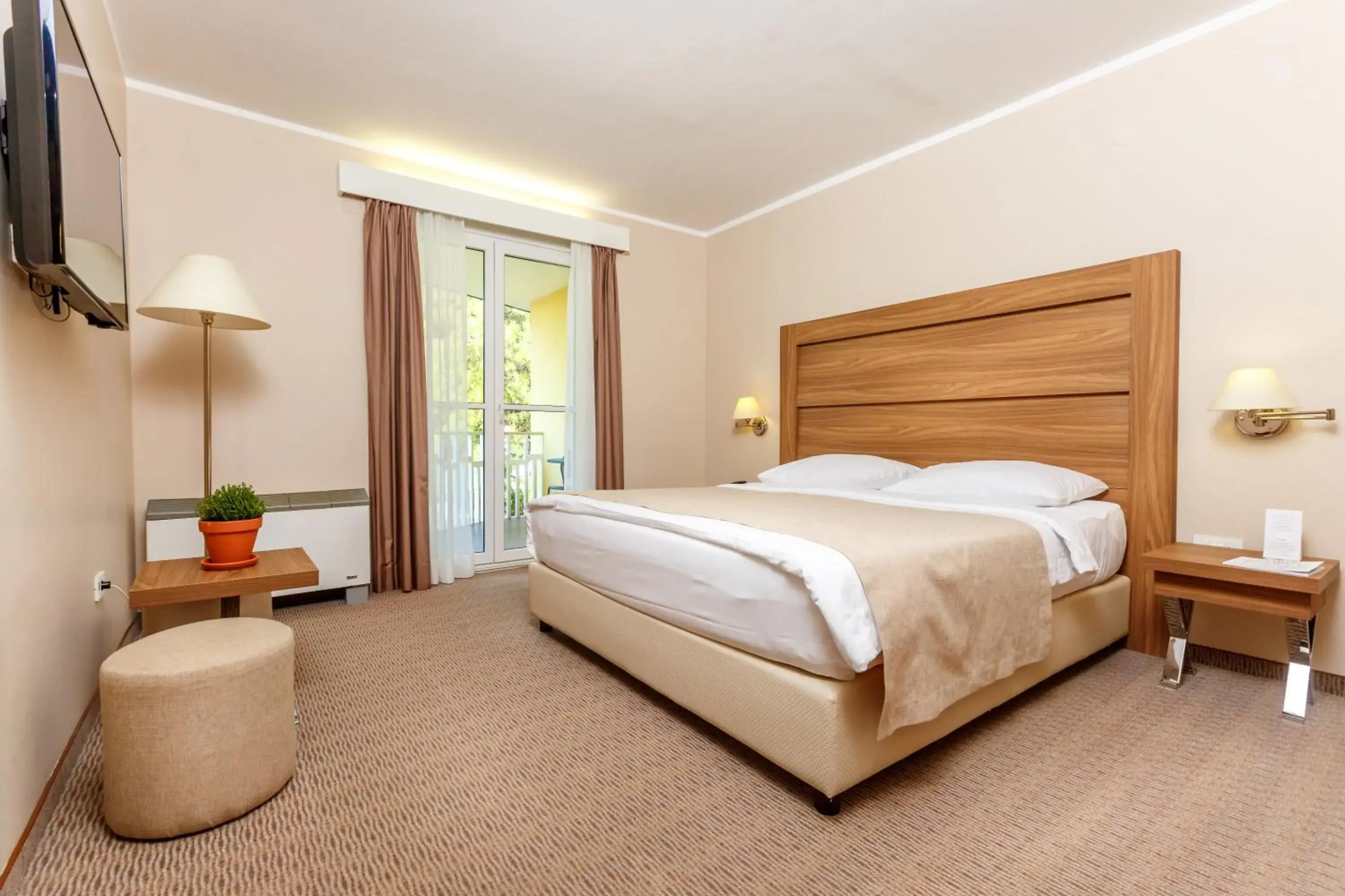 Bed in Wellness Hotel Apollo – Terme & Wellness LifeClass Bed in Wellness Hotel Apollo – Terme & Wellness LifeClass