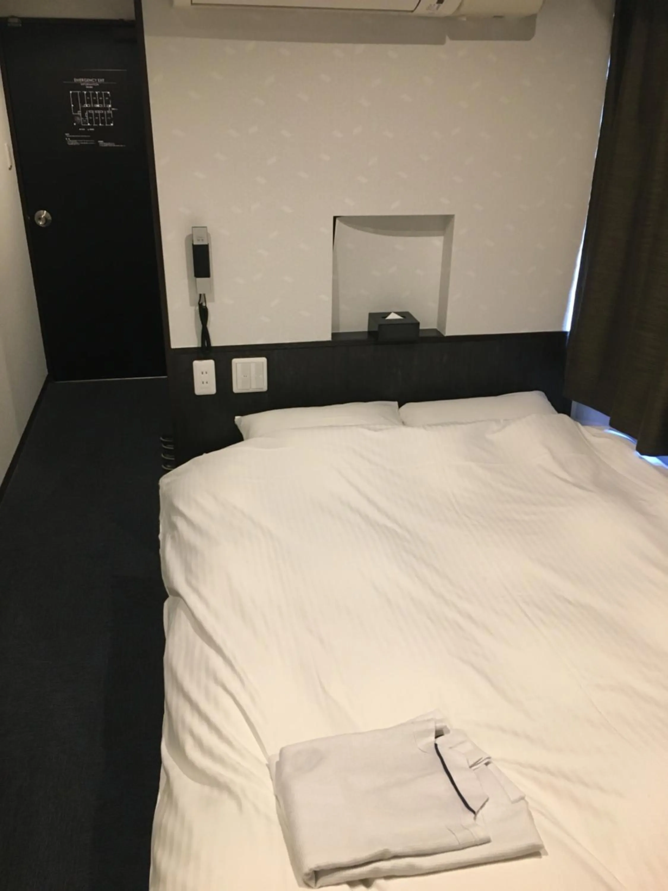 Bed in Nagoyaeki Access Hotel