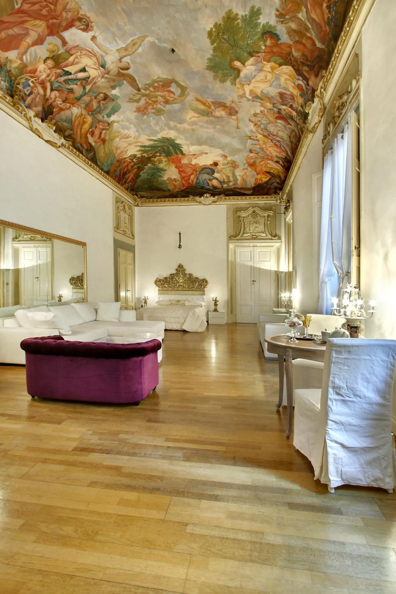 Photo of the whole room in Palazzo Tolomei - Residenza D'Epoca