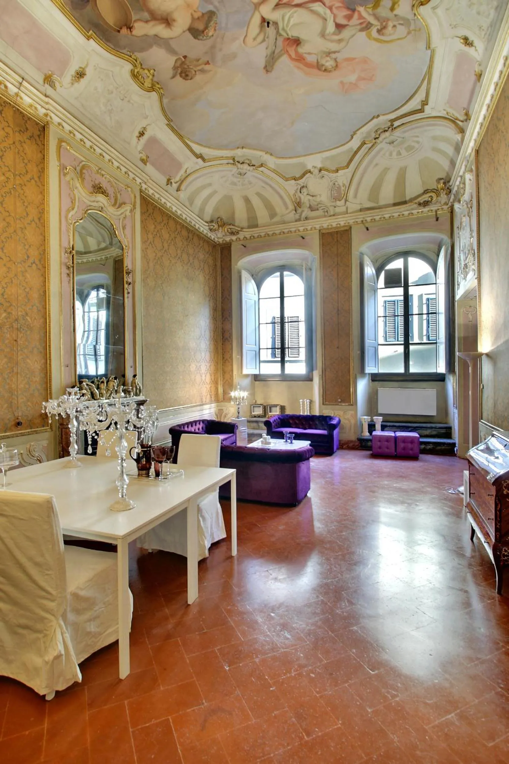 Lobby or reception in Palazzo Tolomei - Residenza D'Epoca