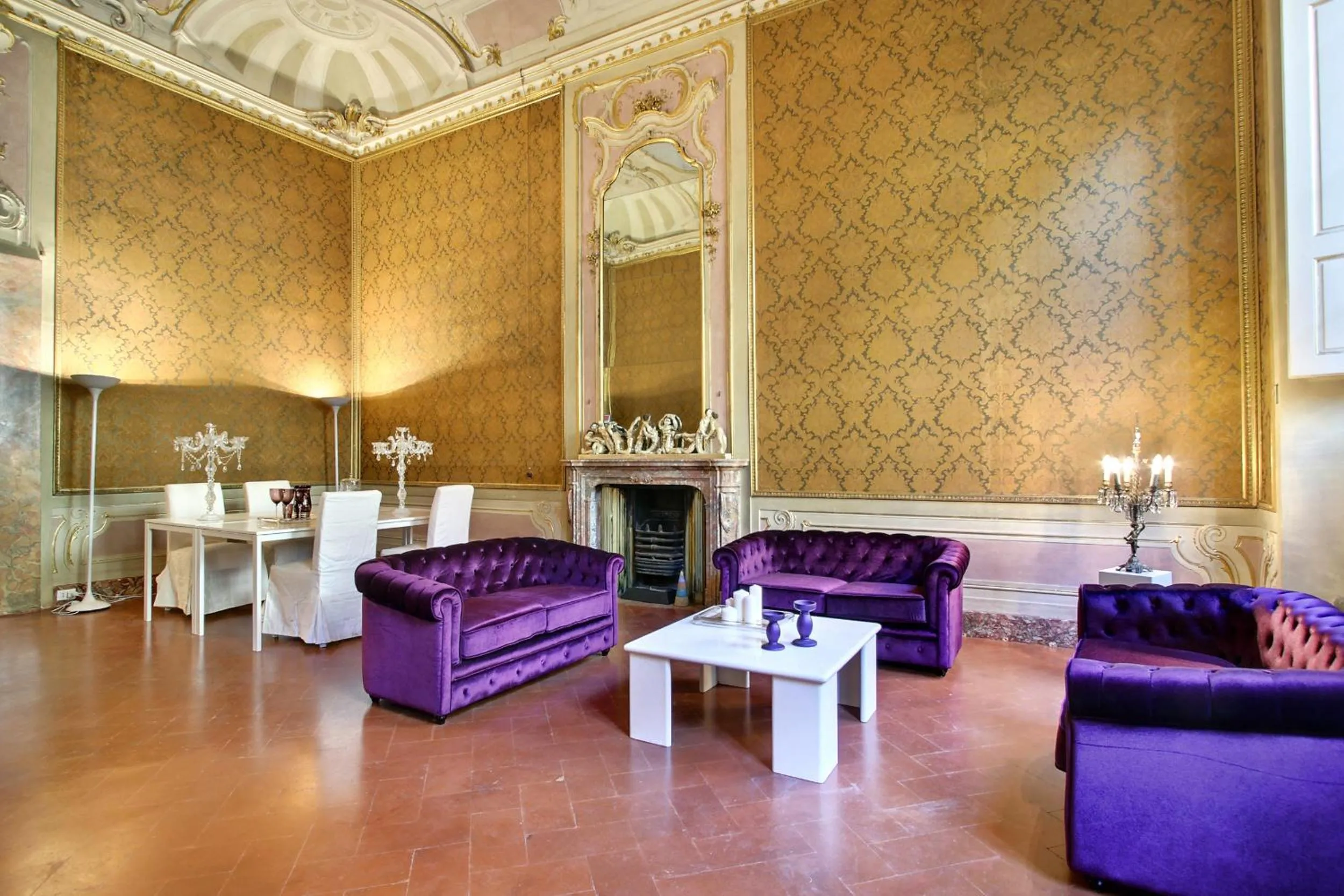 Living room in Palazzo Tolomei - Residenza D'Epoca