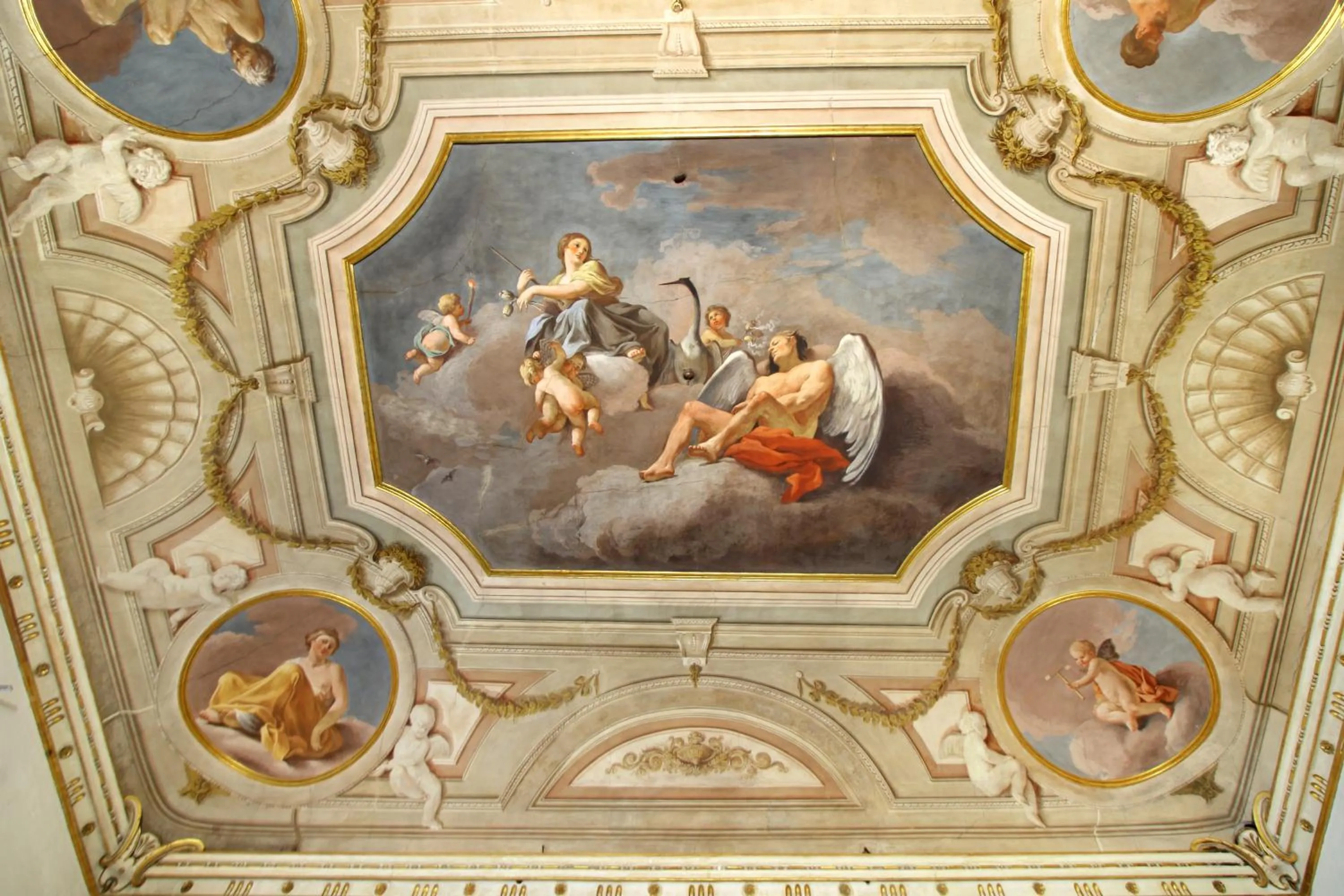 Decorative detail in Palazzo Tolomei - Residenza D'Epoca