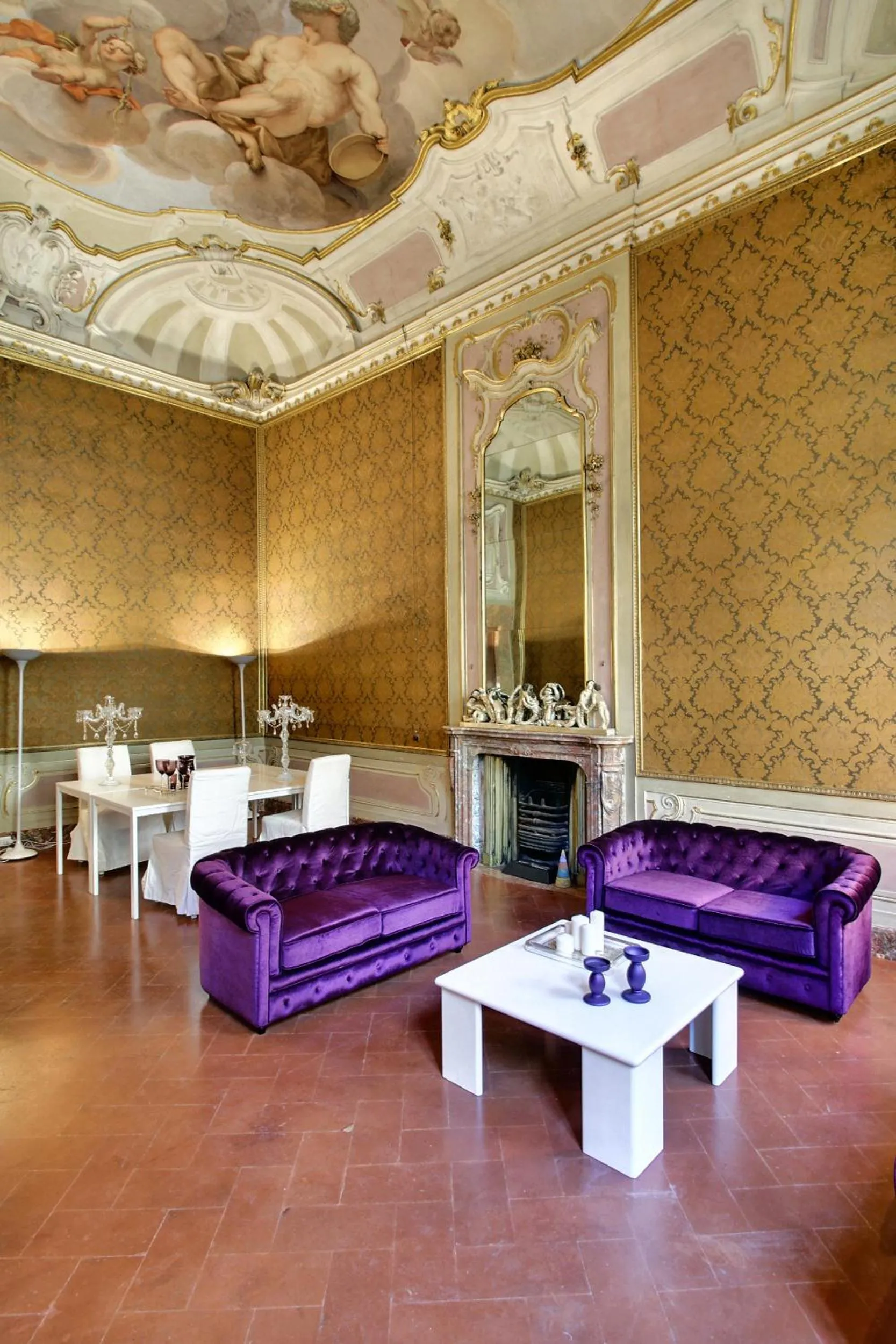 Living room in Palazzo Tolomei - Residenza D'Epoca
