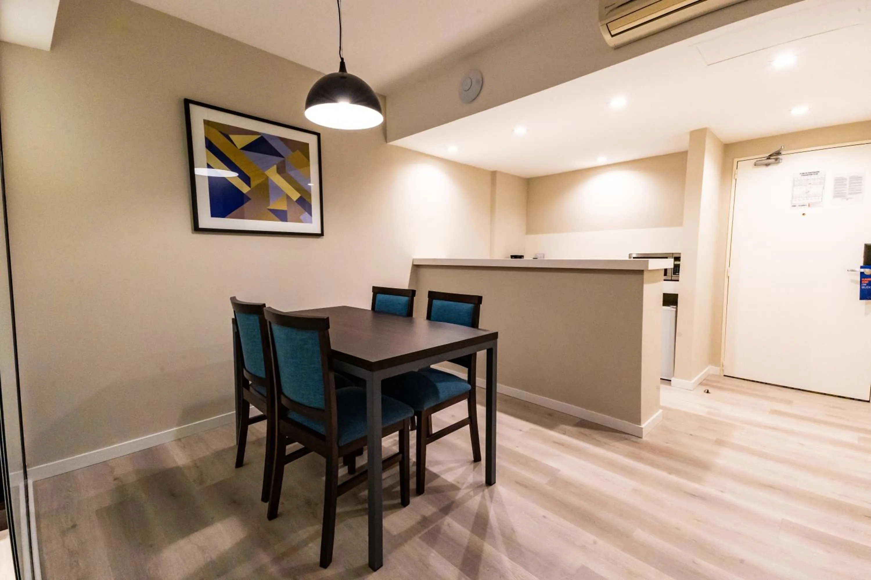 Dining area in Holiday Inn Express Rosario by IHG