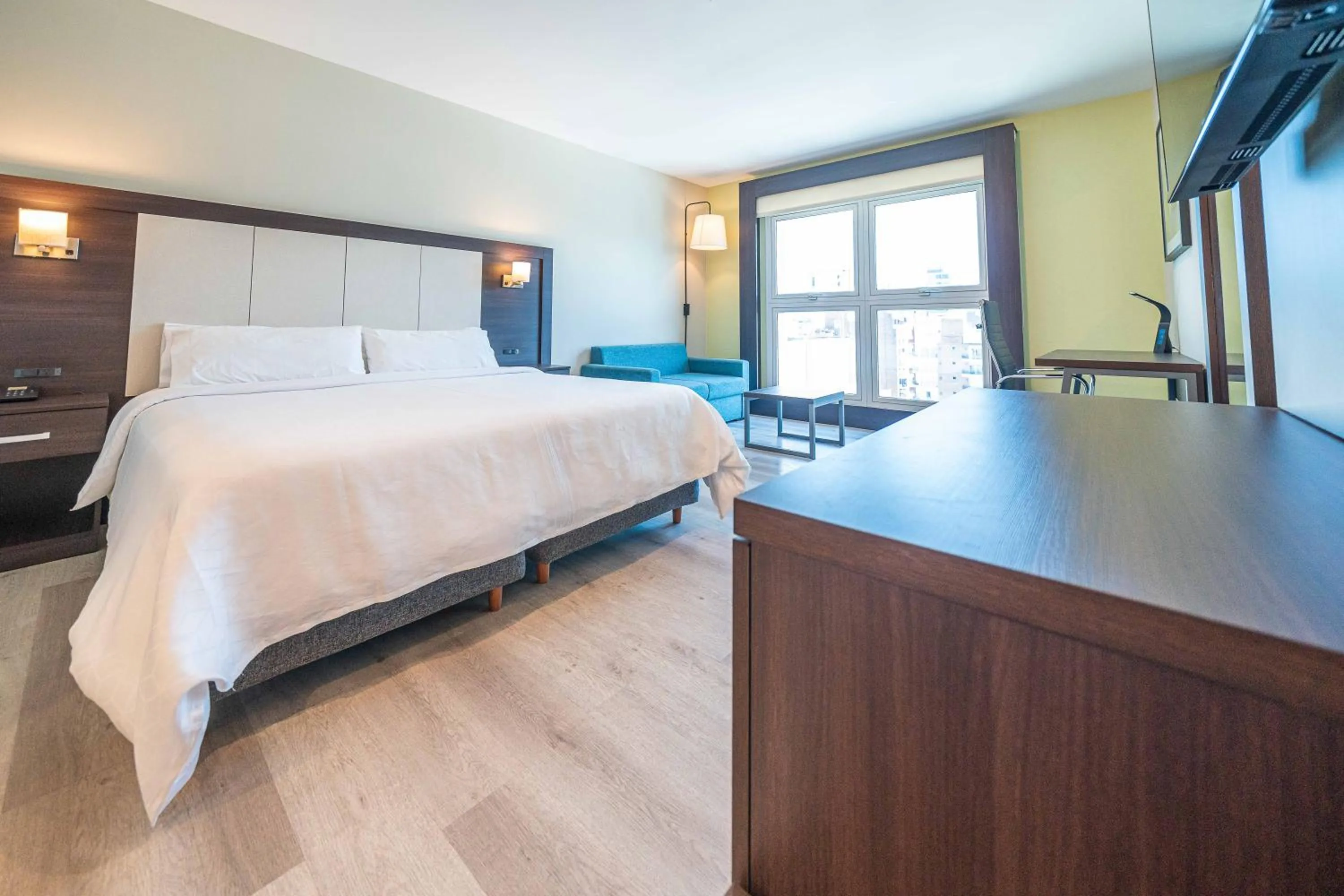 City view, Bed in Holiday Inn Express Rosario by IHG