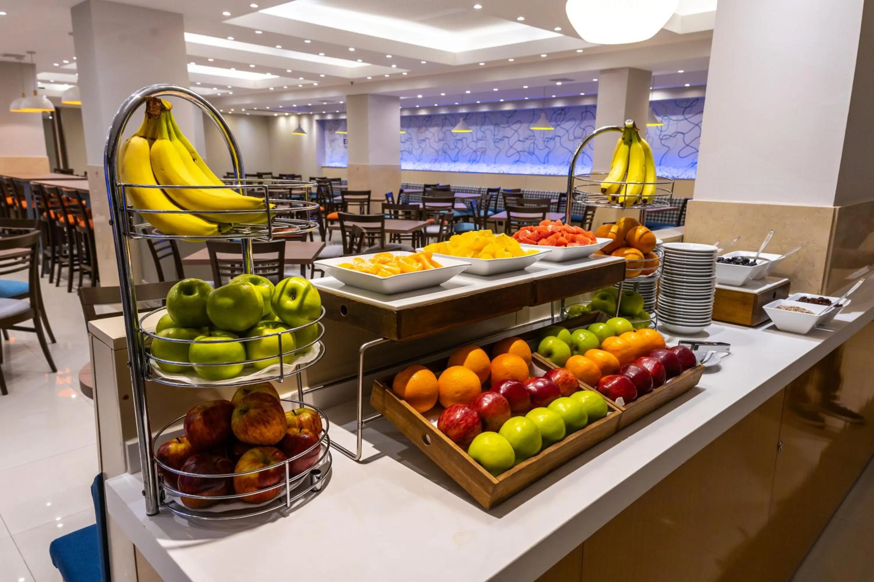 Breakfast in Holiday Inn Express Rosario by IHG