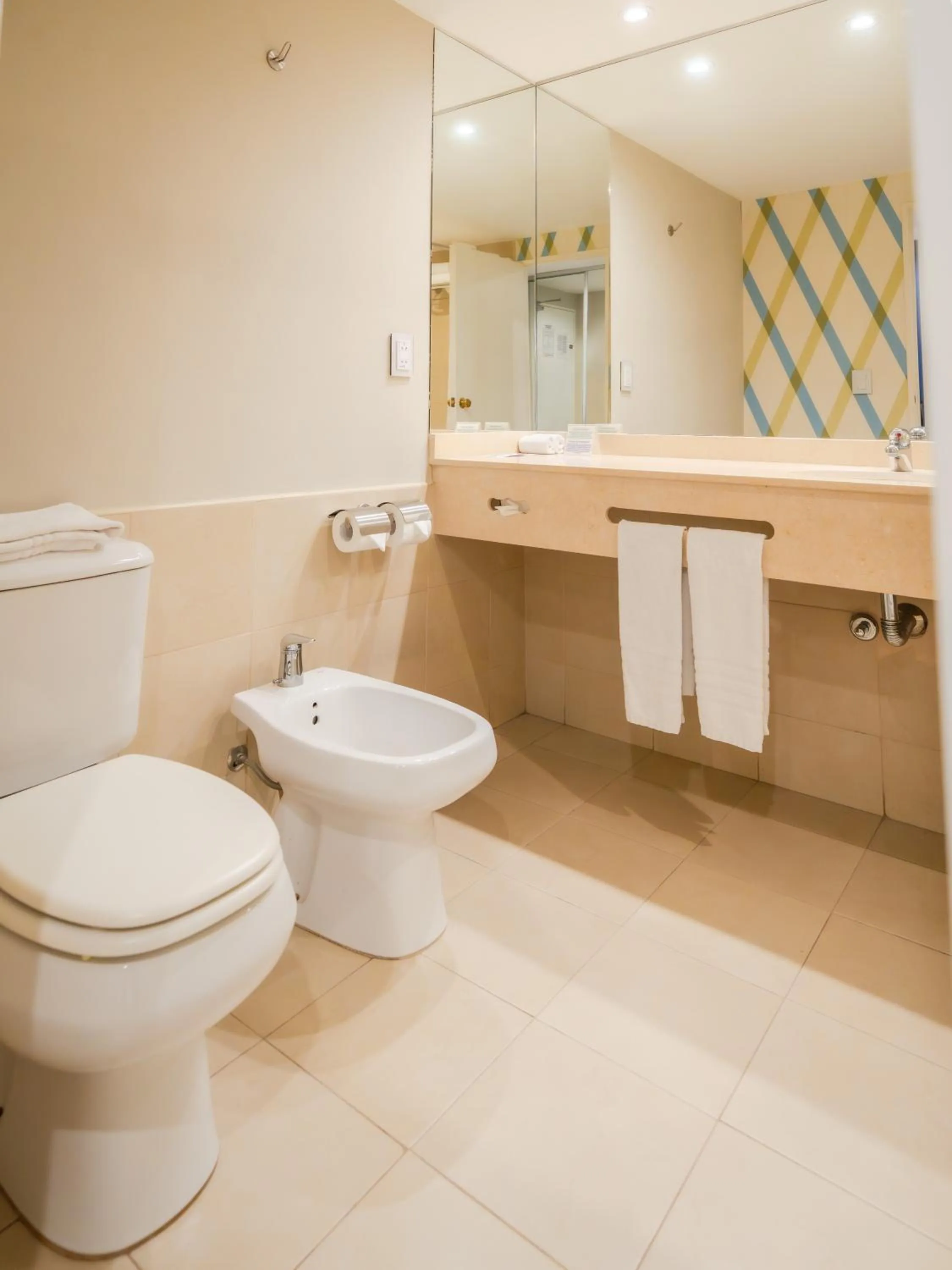 Bathroom in Holiday Inn Express Rosario by IHG