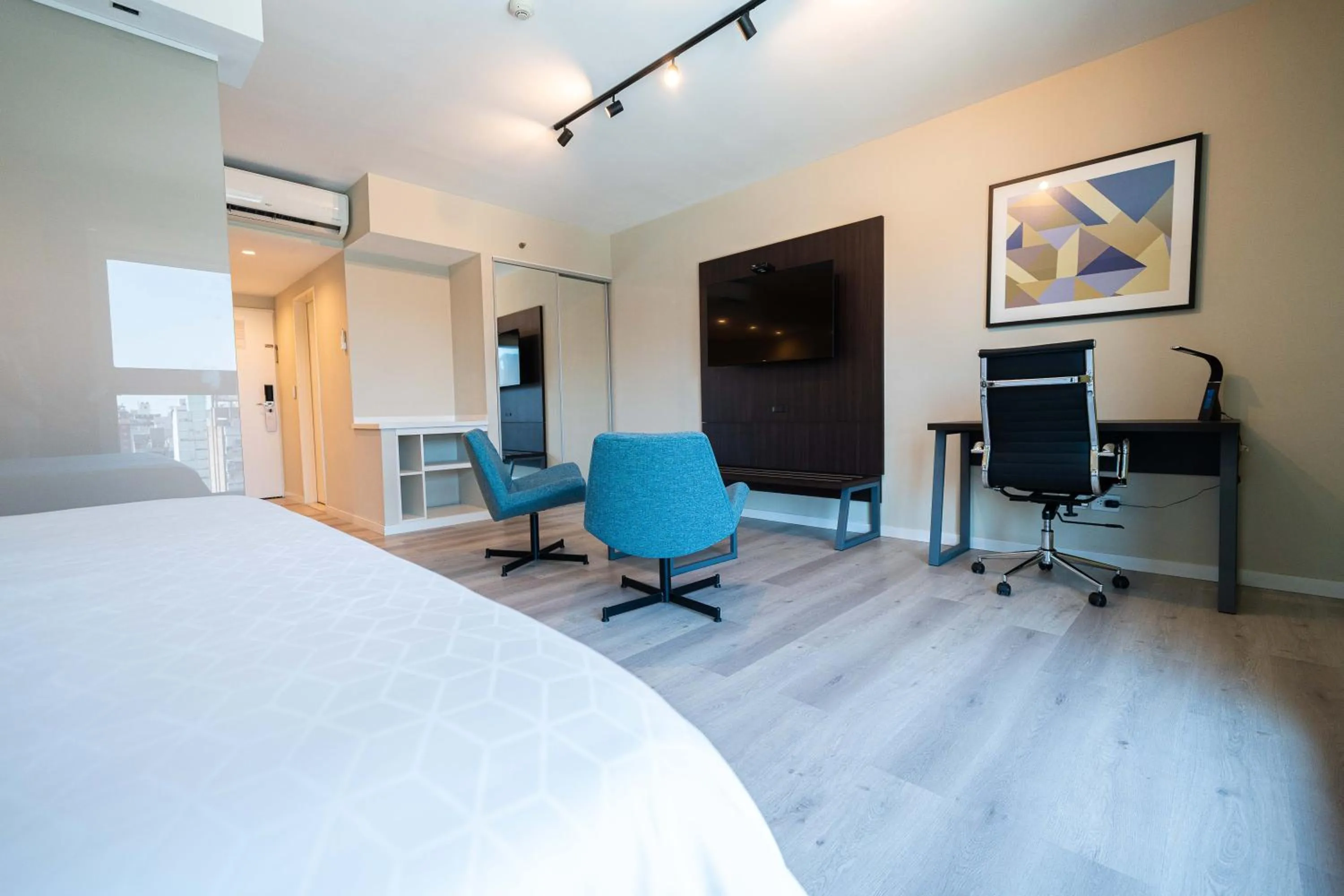 furniture, Bed in Holiday Inn Express Rosario by IHG