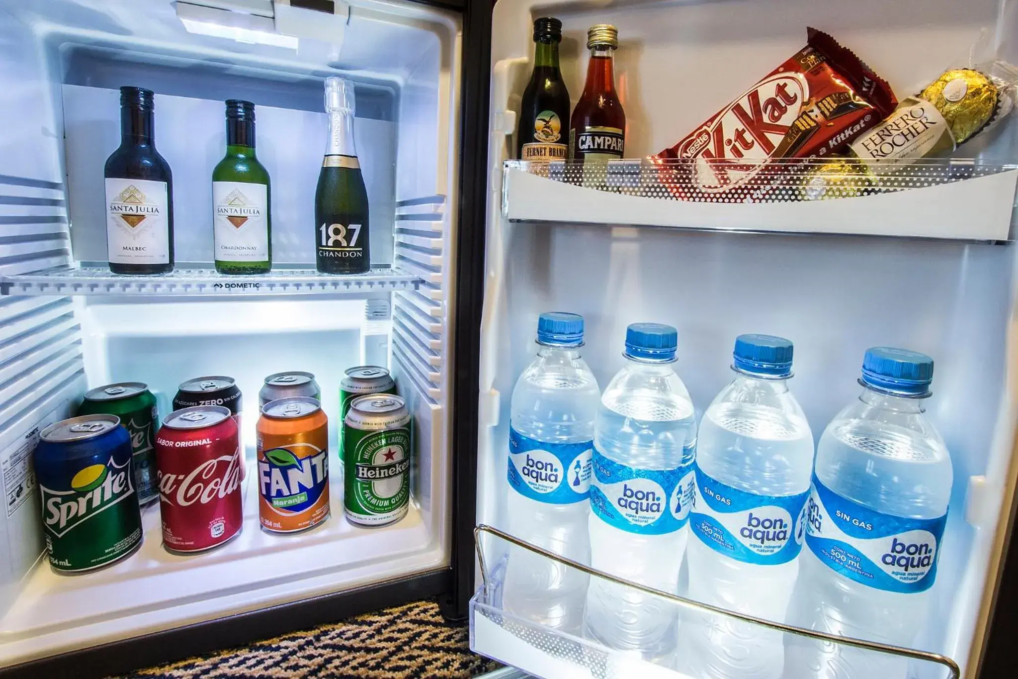 Photo of the whole room in Holiday Inn Express Rosario by IHG Photo of the whole room in Holiday Inn Express Rosario by IHG