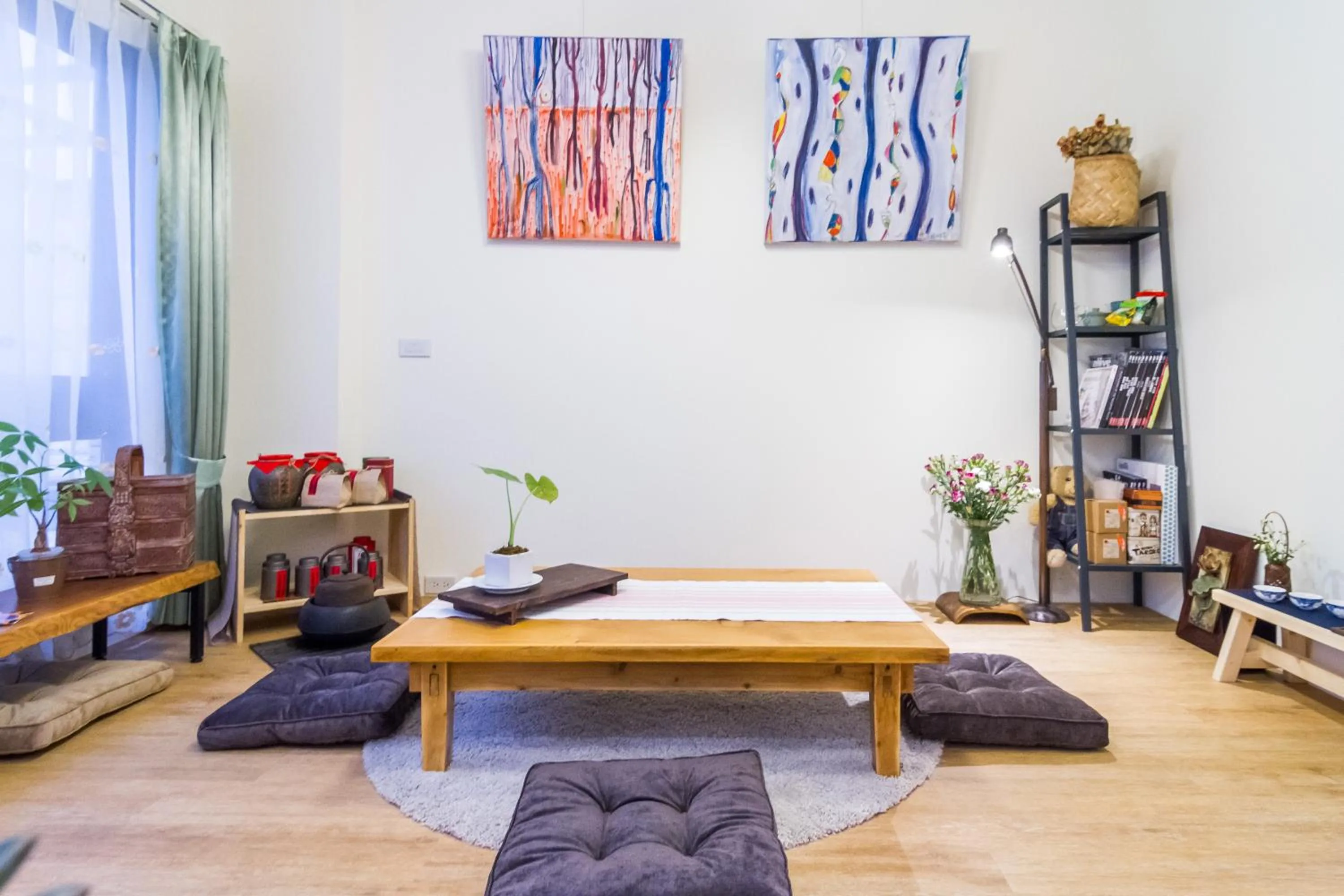 Communal lounge/ TV room in Wendy's home Toucheng Mansion B