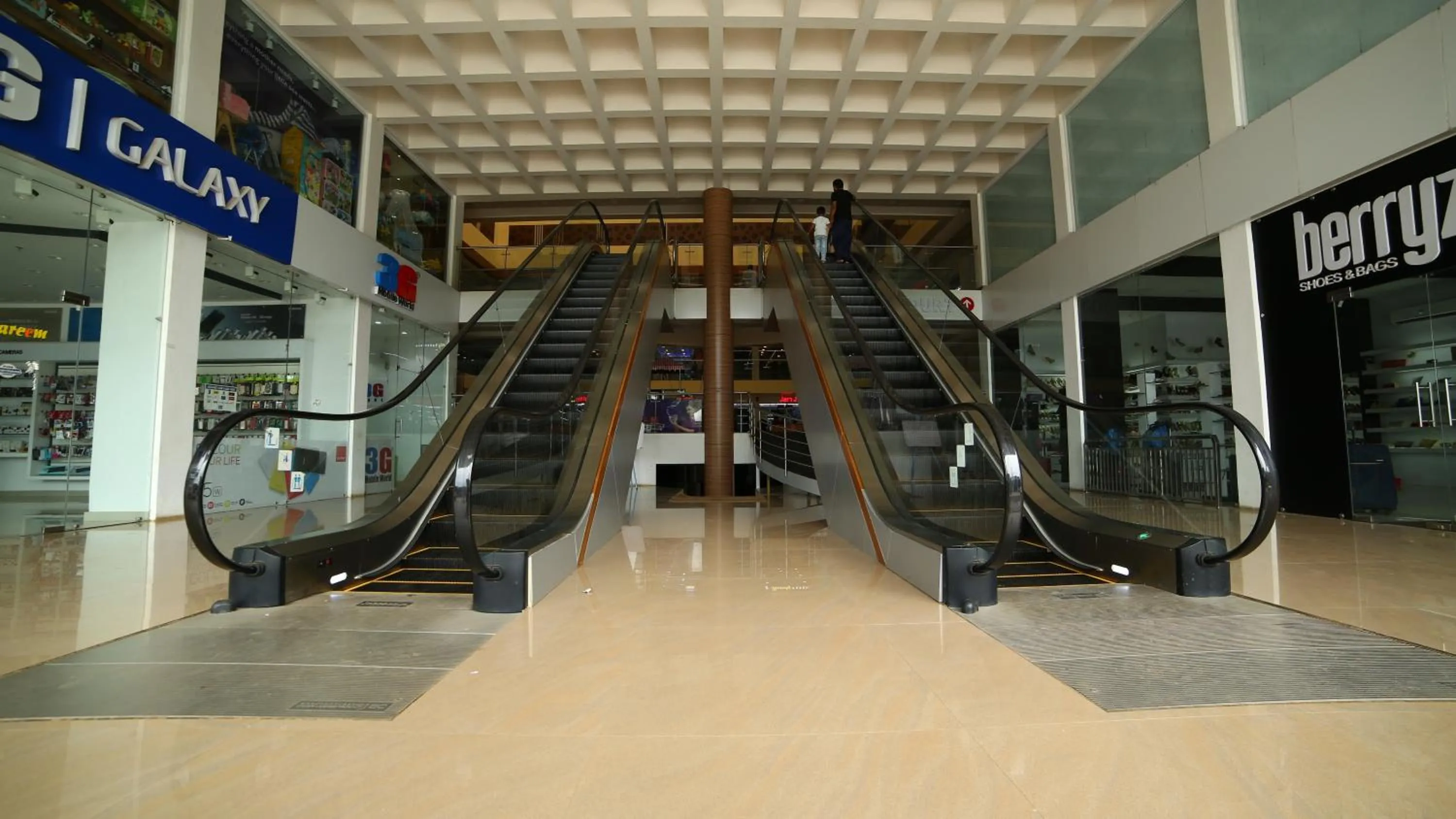 Floor plan in Vavas Inn & Suites