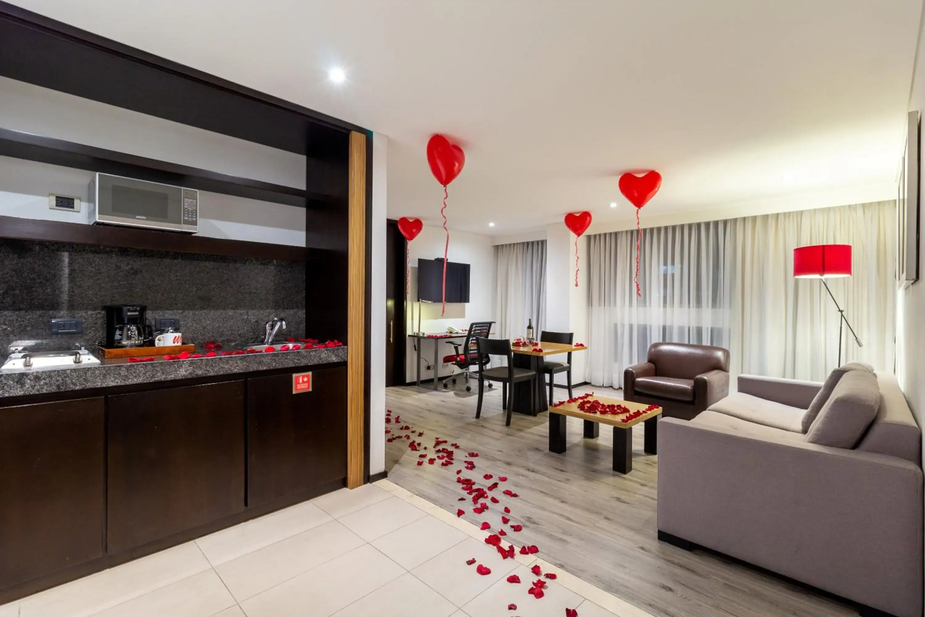 Economy Twin Room in Hotel Madisson Inn Luxury By GEH Suites Economy Twin Room in Hotel Madisson Inn Luxury By GEH Suites