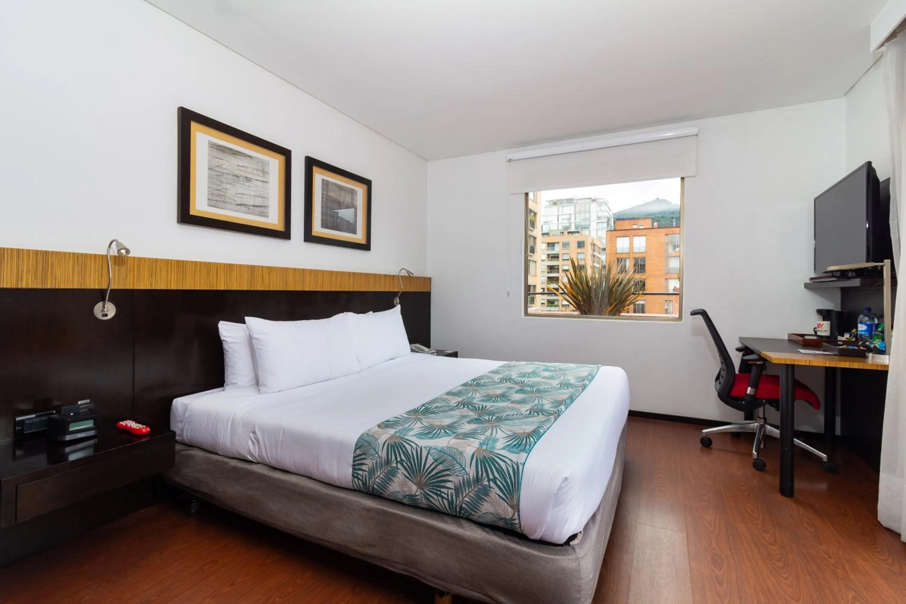 Bed in Hotel Madisson Inn Luxury By GEH Suites