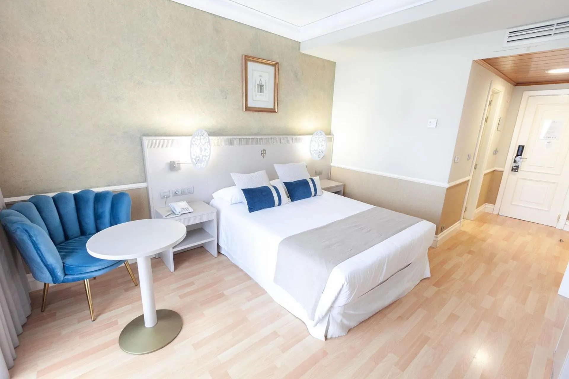 Bed in Hotel Alfonso VIII