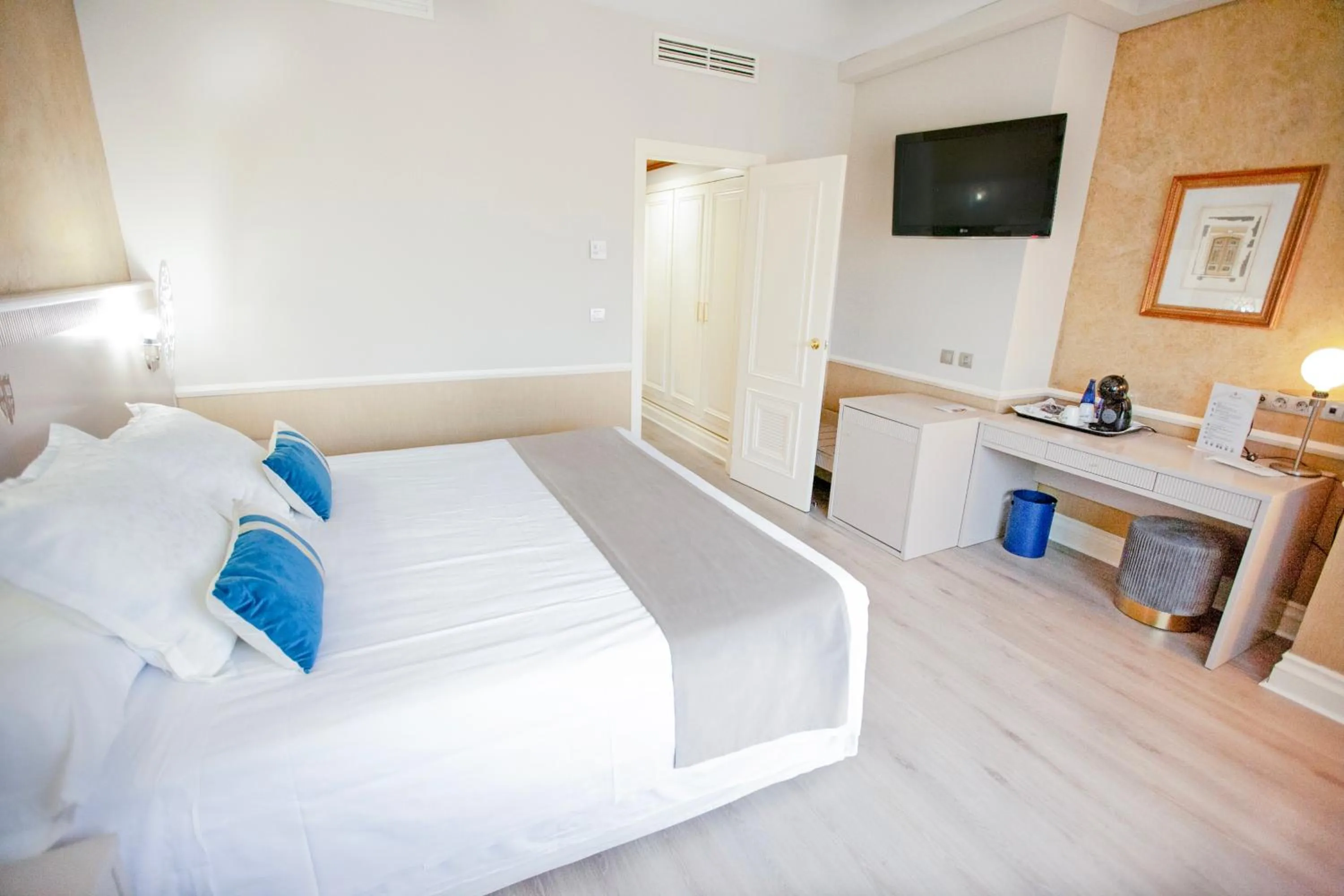 Bed in Hotel Alfonso VIII