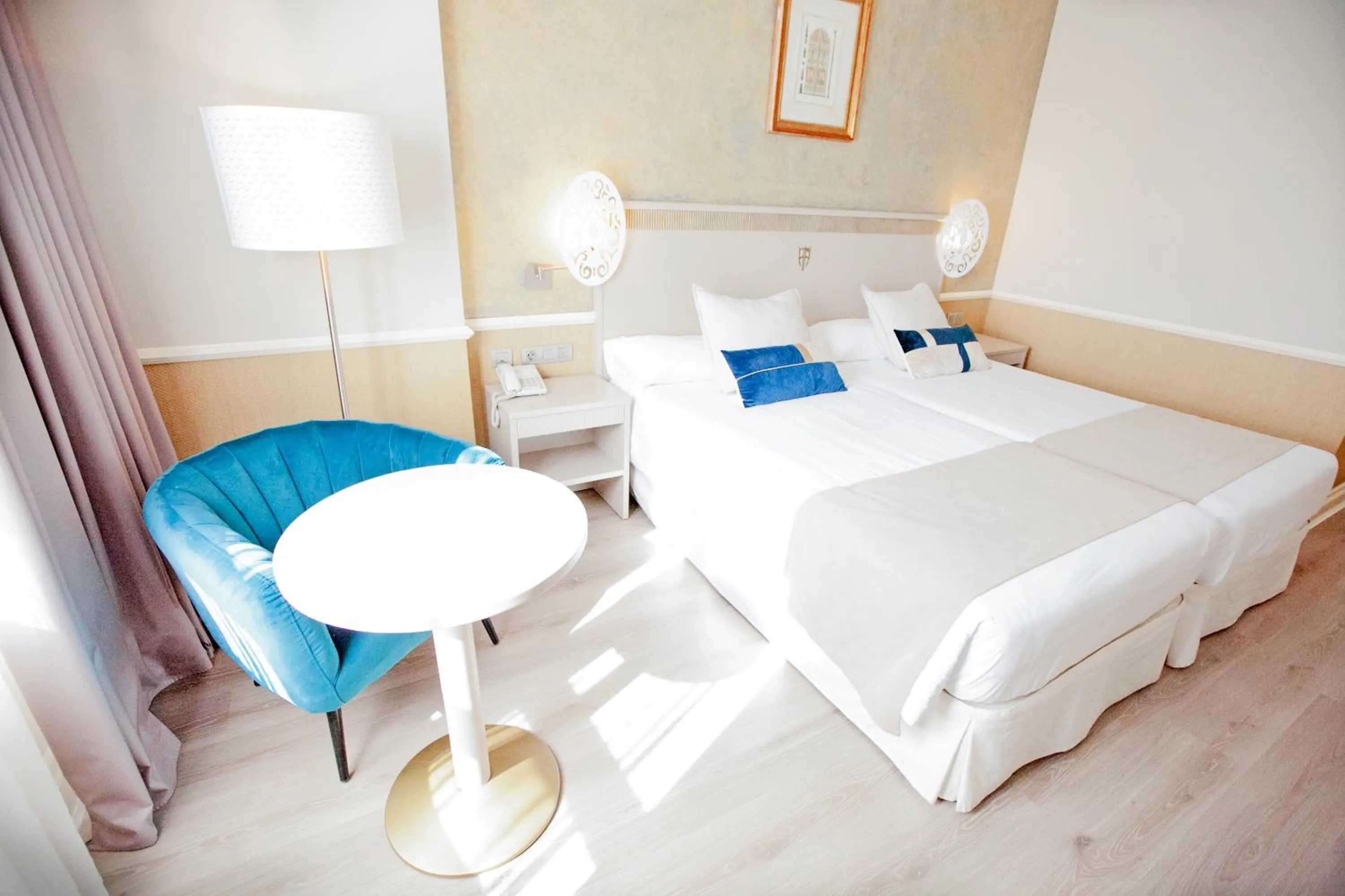 Bed in Hotel Alfonso VIII