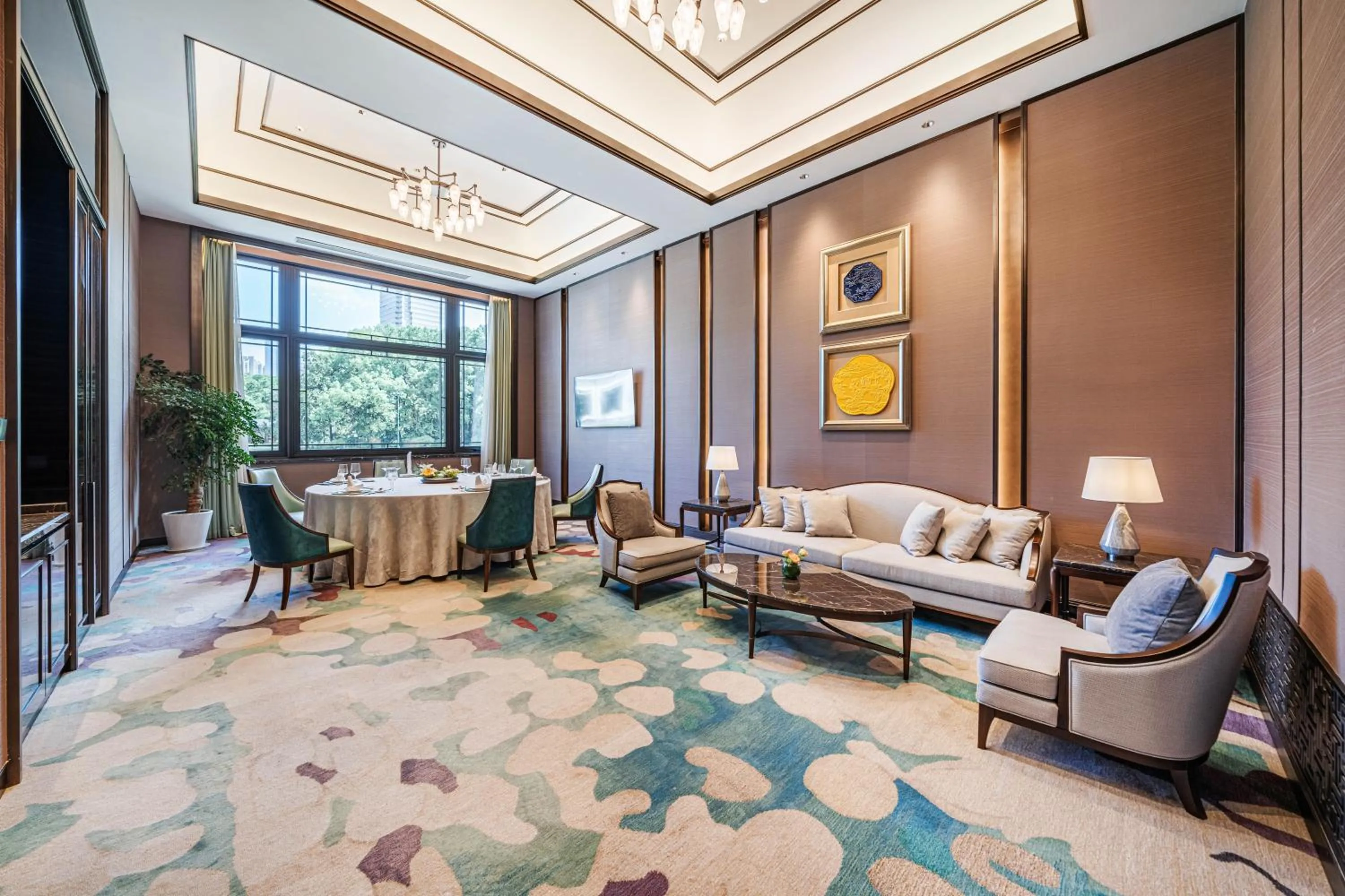 Restaurant/places to eat in Hong Qiao State Guest House