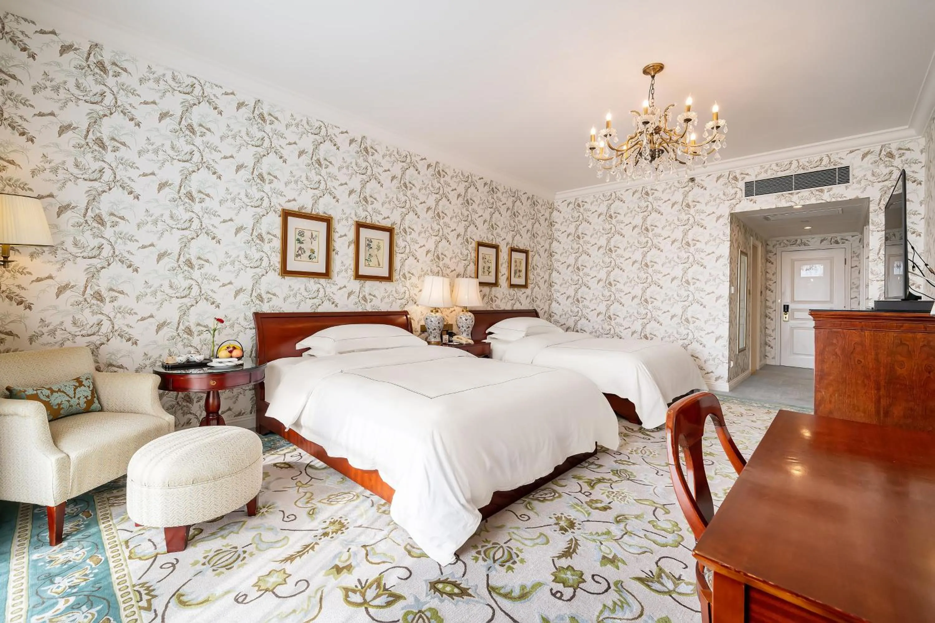 Bedroom, Bed in Hong Qiao State Guest House