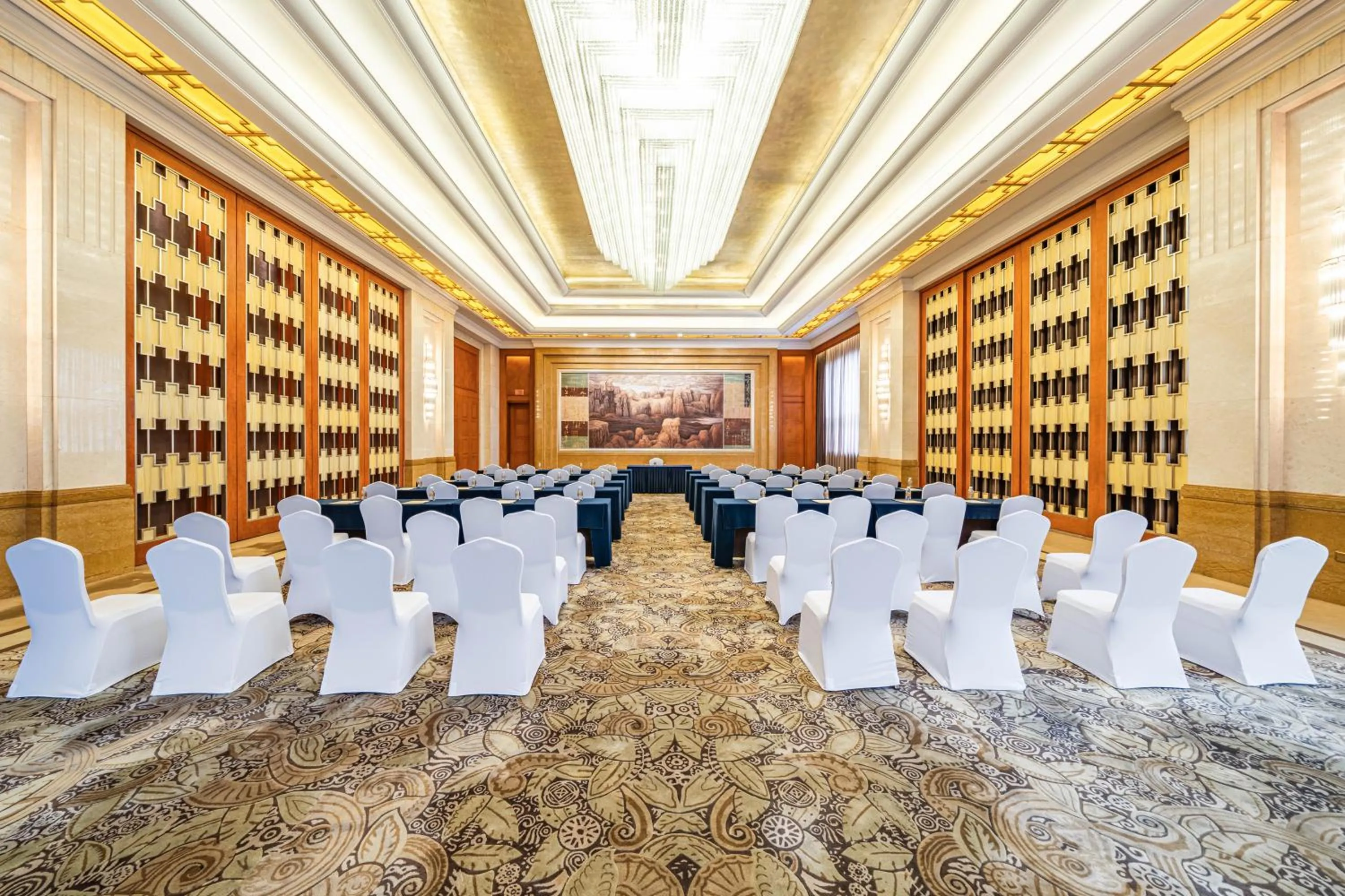 Meeting/conference room in Hong Qiao State Guest House