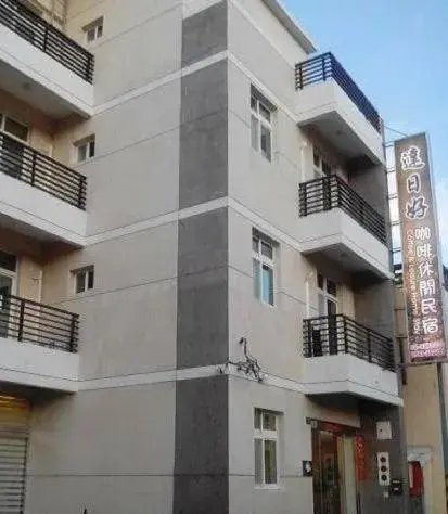 Property building in Days Good Guest House Property building in Days Good Guest House