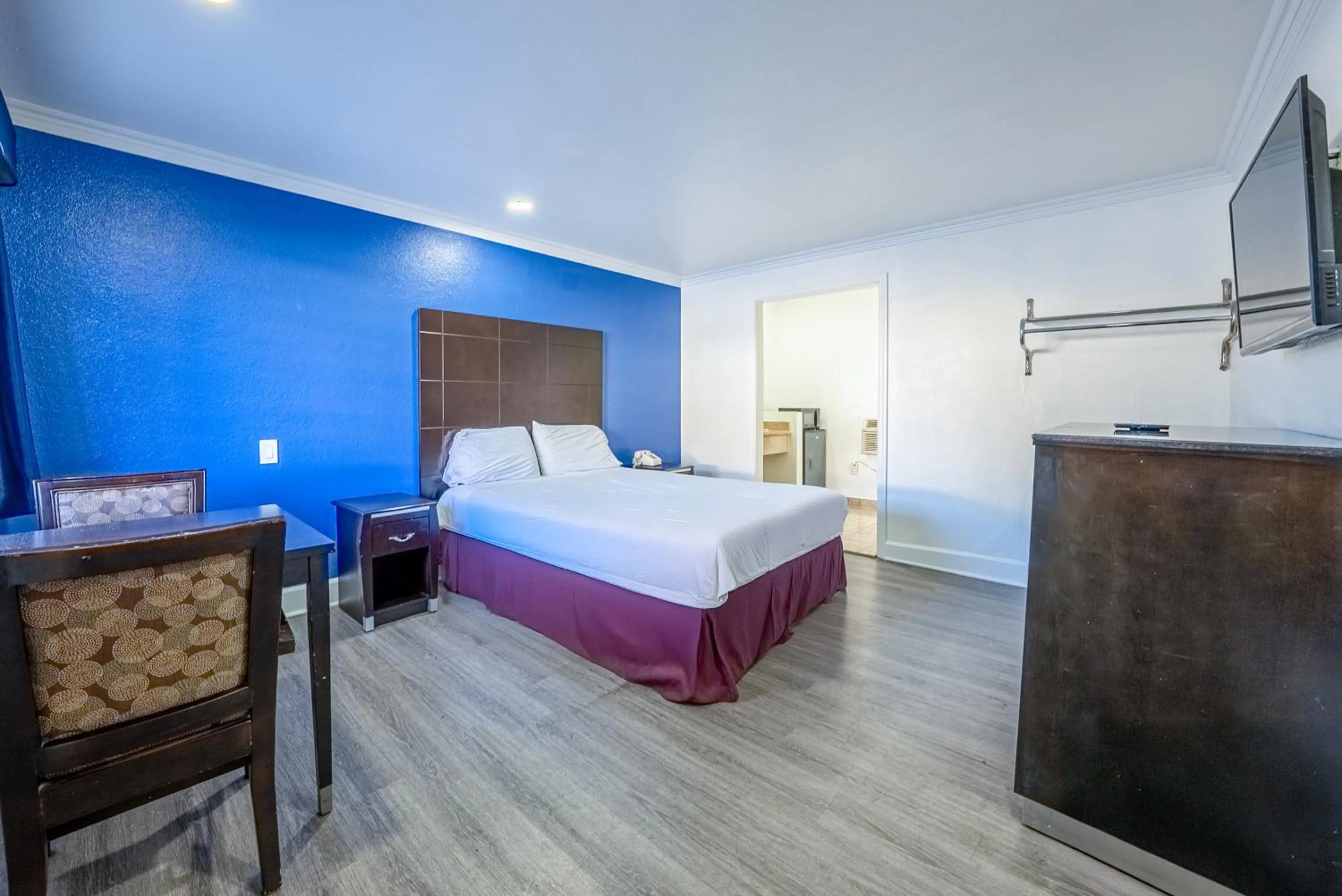 Bed in Town and Country Inn