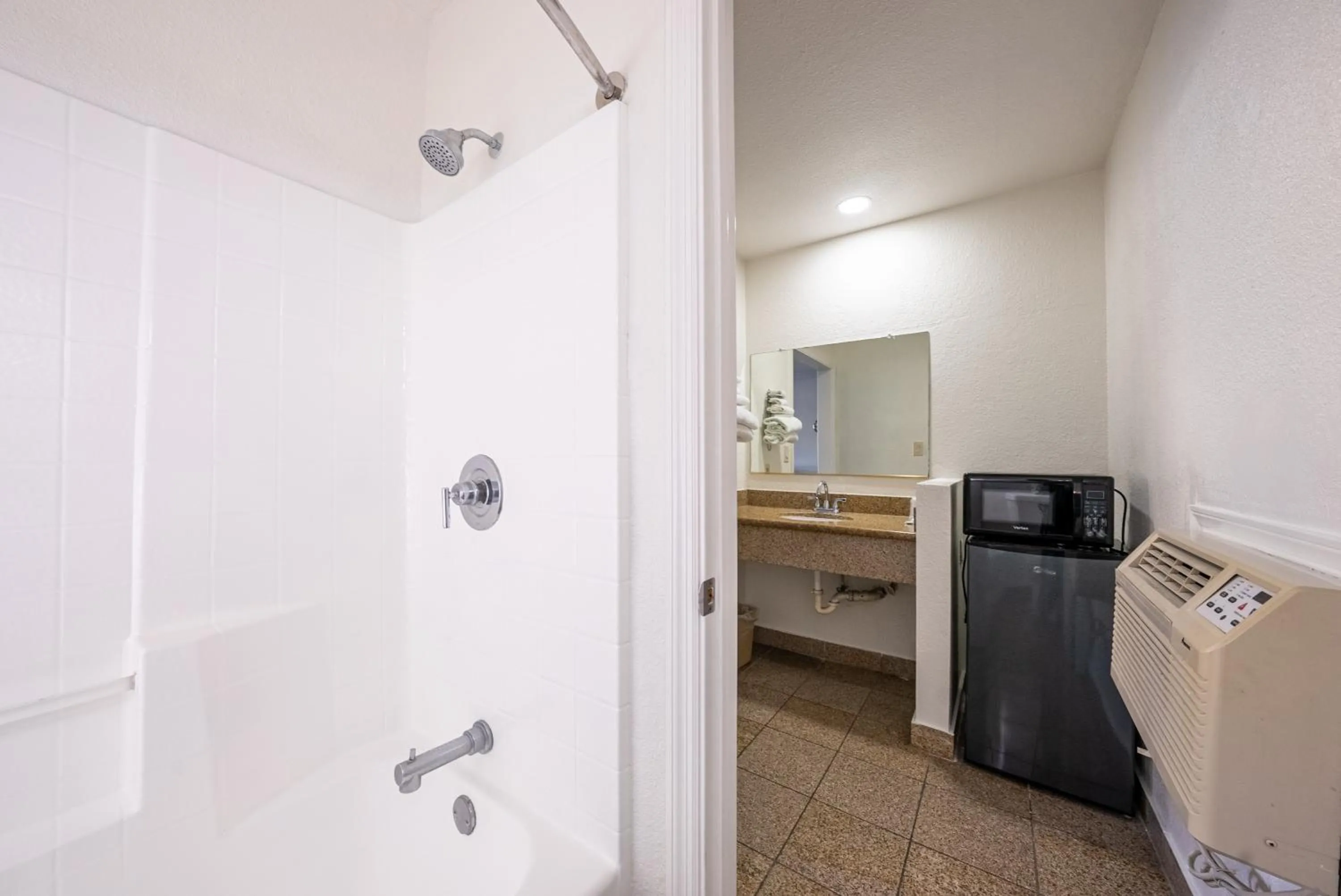 Town and Country Inn