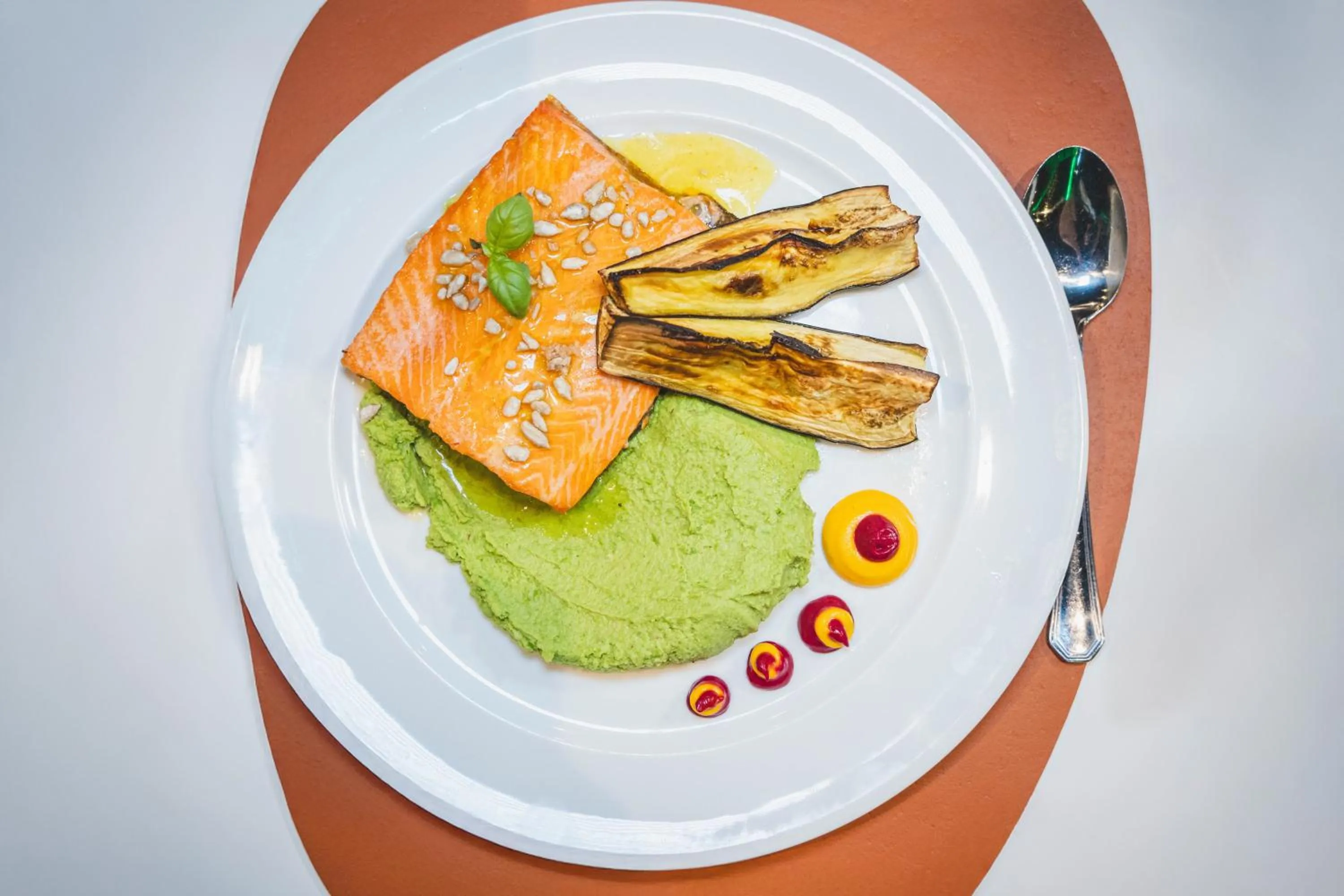 Restaurant/places to eat in Holiday Inn Rosario by IHG