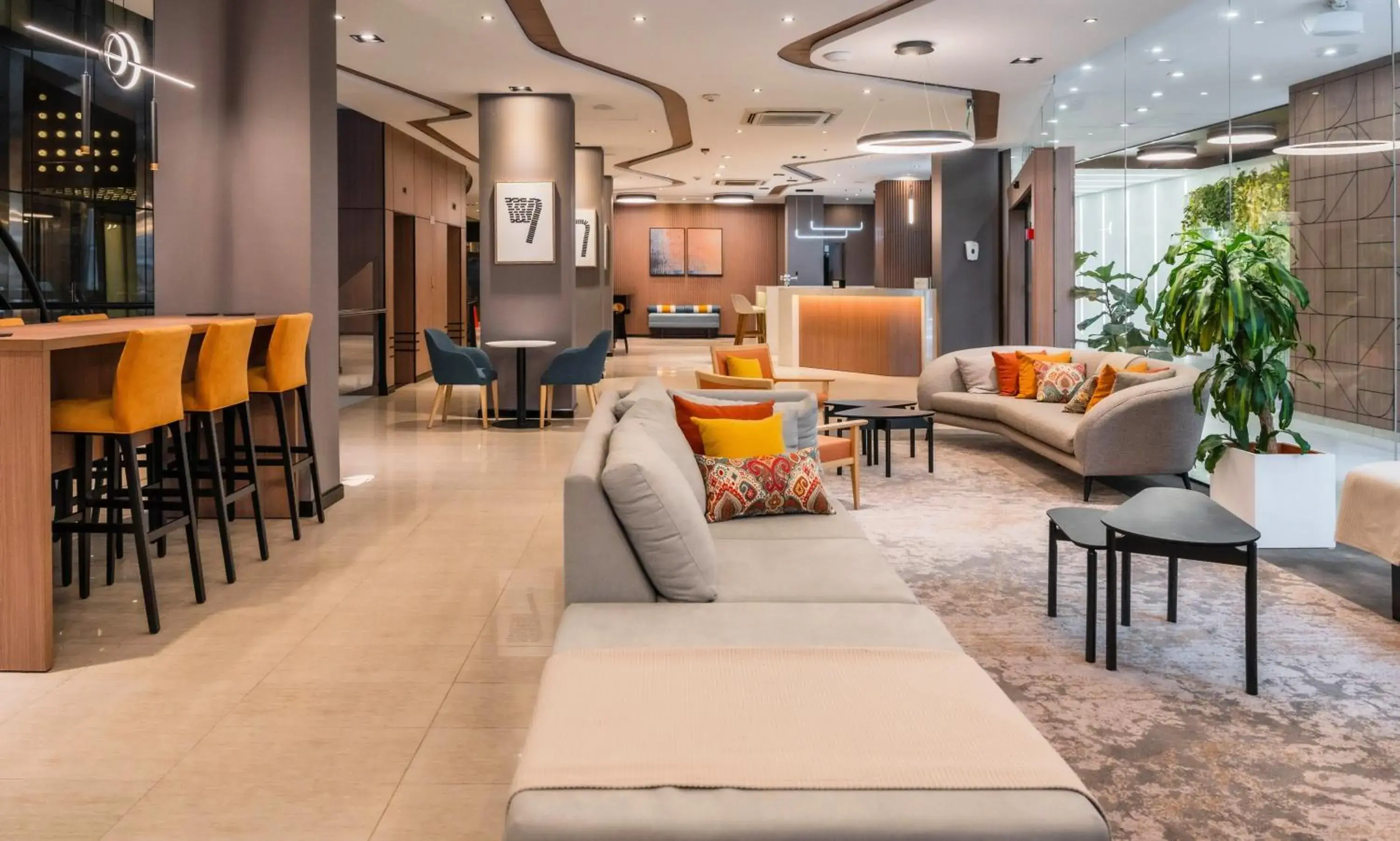 Lobby or reception in Holiday Inn Rosario by IHG Lobby or reception in Holiday Inn Rosario by IHG