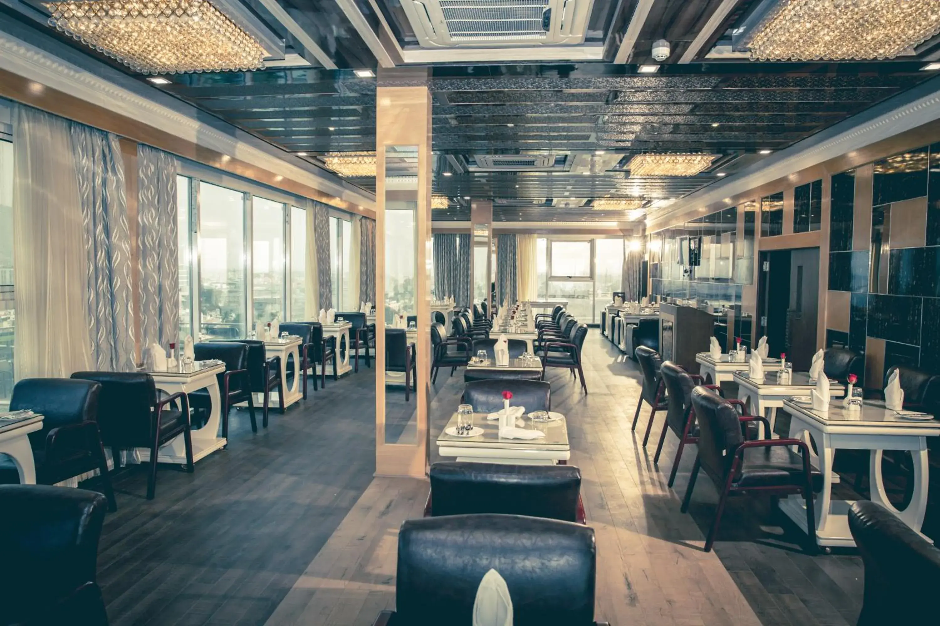 Restaurant/places to eat in Hotel Benzz Park Vellore Restaurant/places to eat in Hotel Benzz Park Vellore