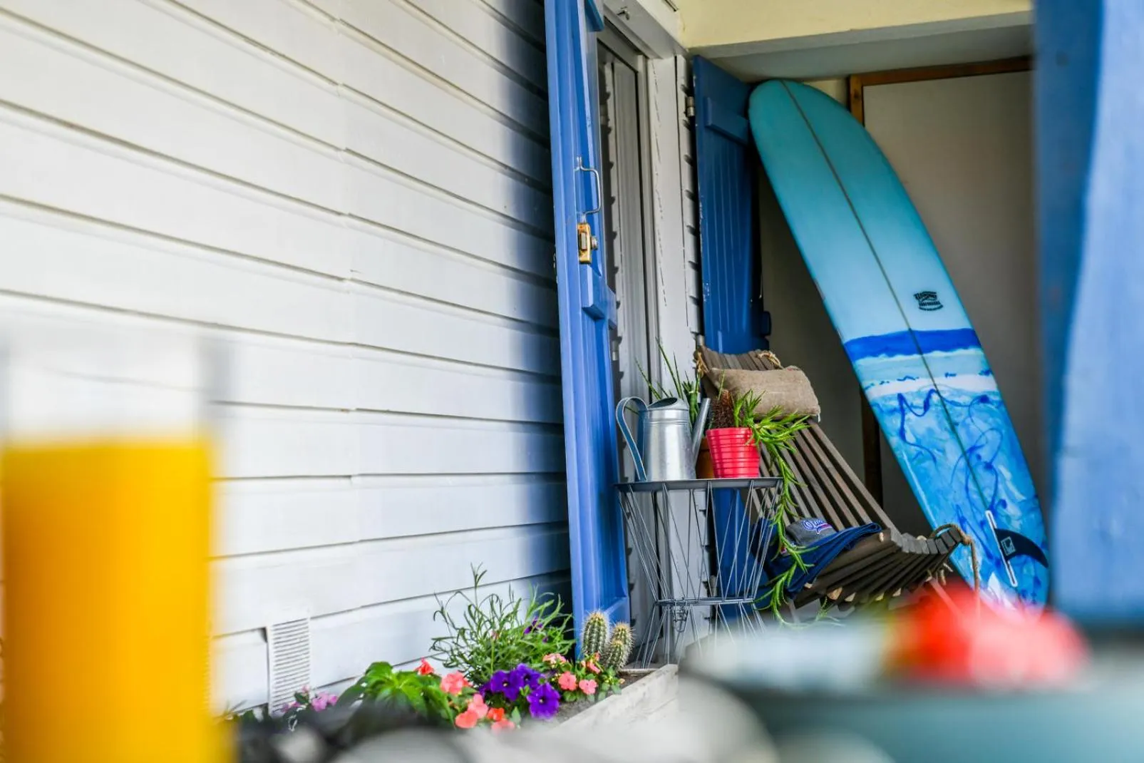 Patio in Logis Hotel de France