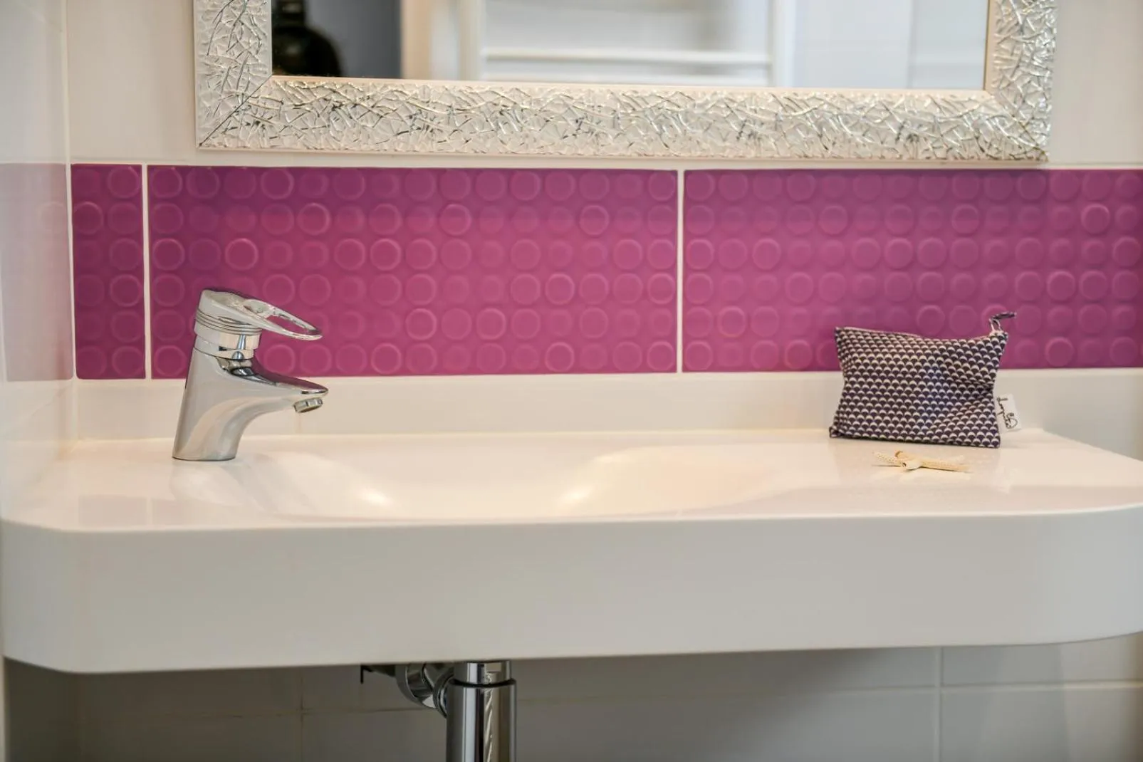 Bathroom in Logis Hotel de France