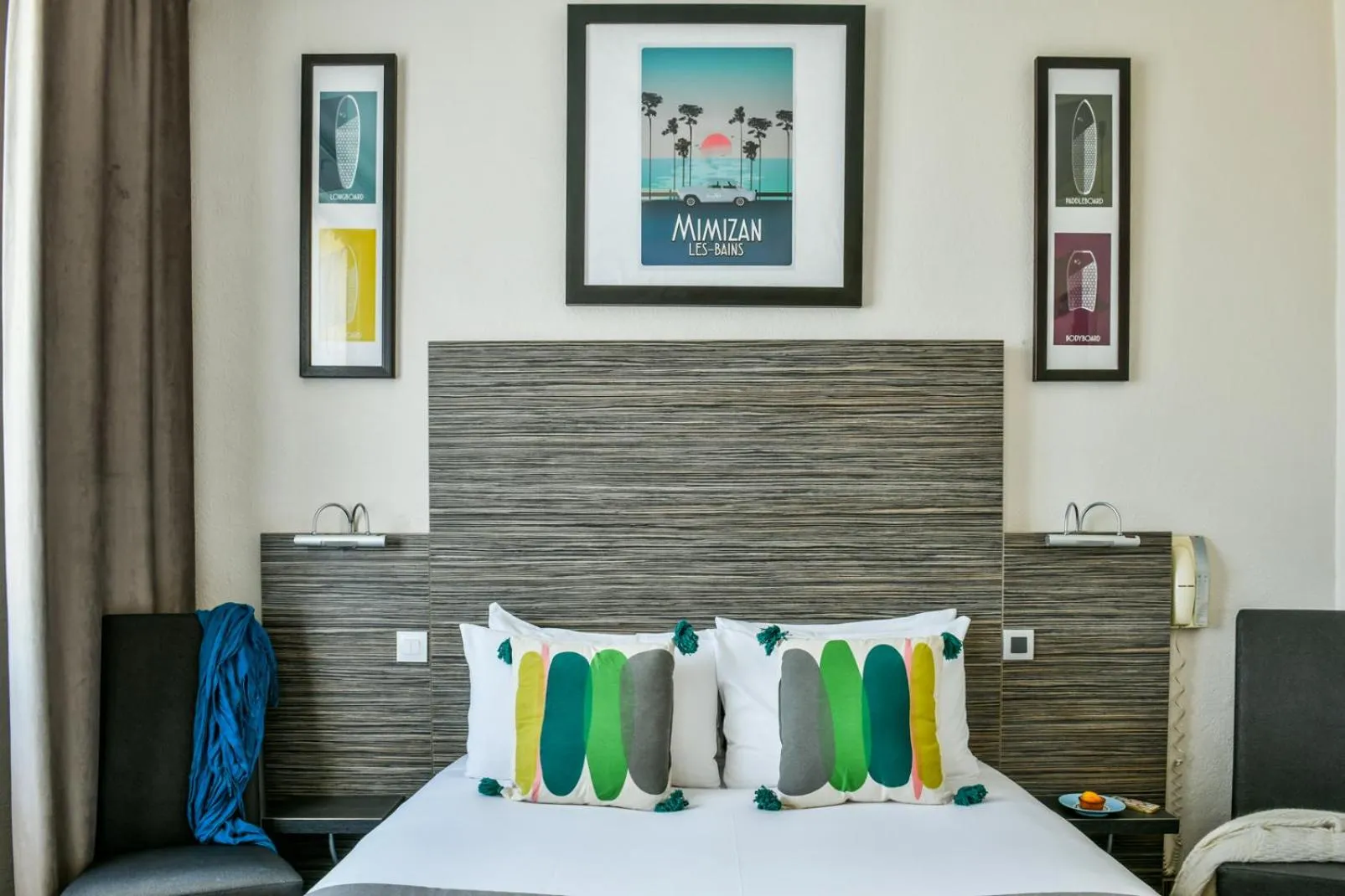 Photo of the whole room, Bed in Logis Hotel de France