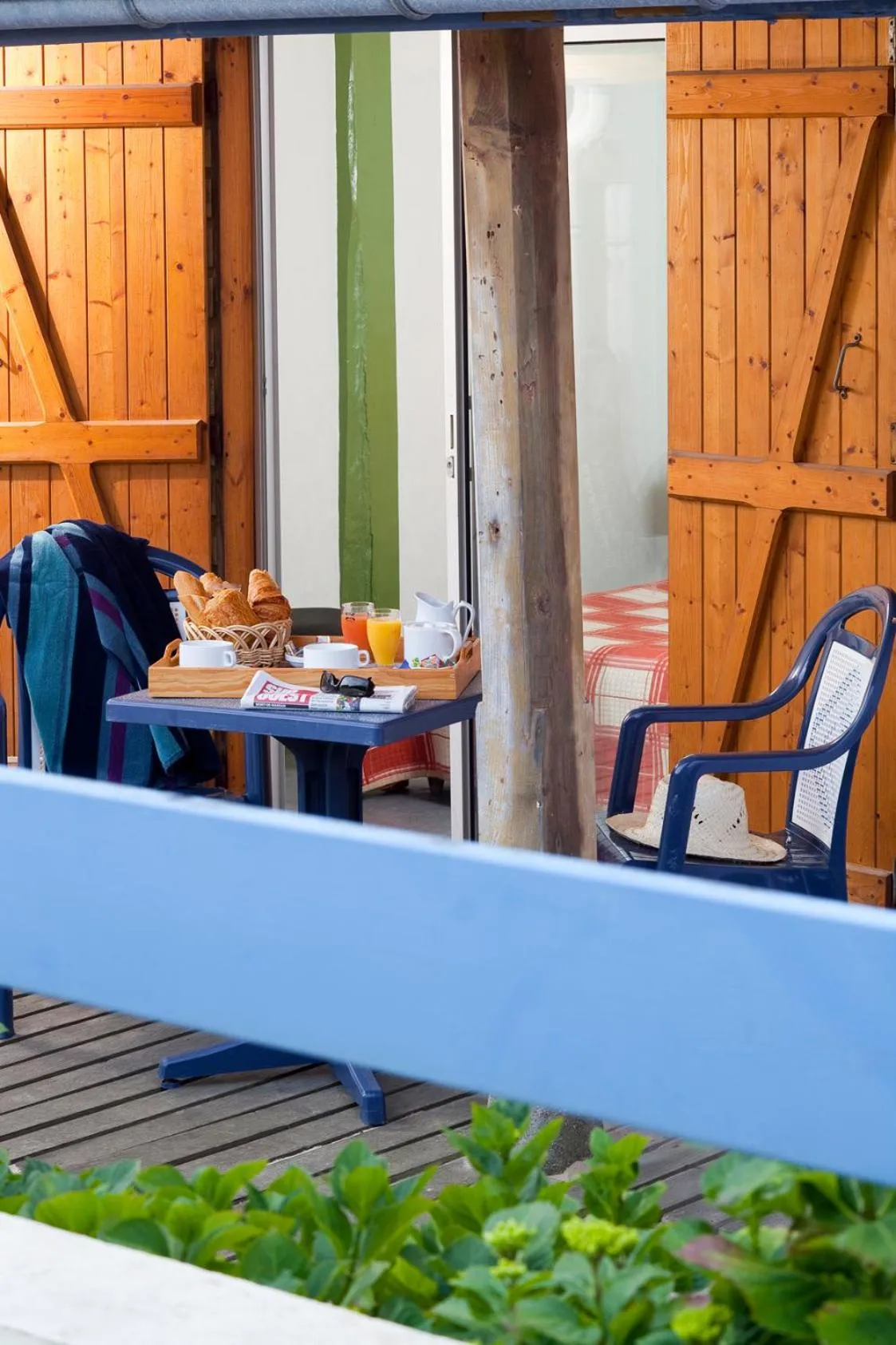 Balcony/Terrace in Logis Hotel de France