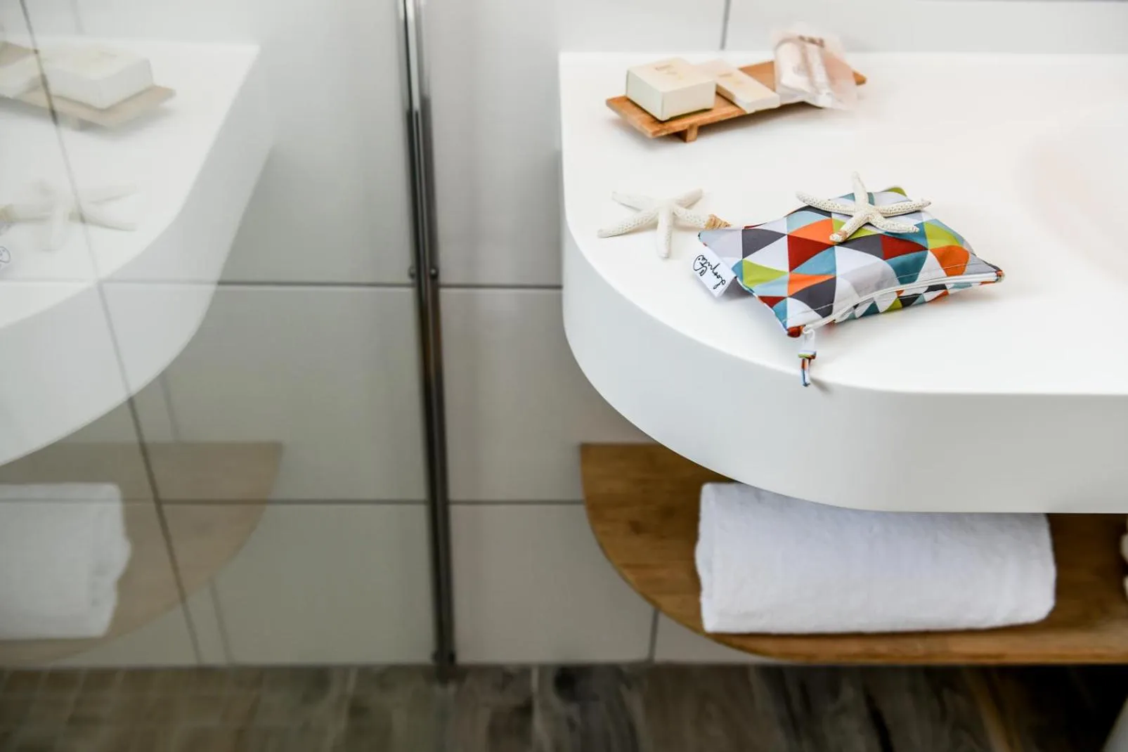 Bathroom in Logis Hotel de France