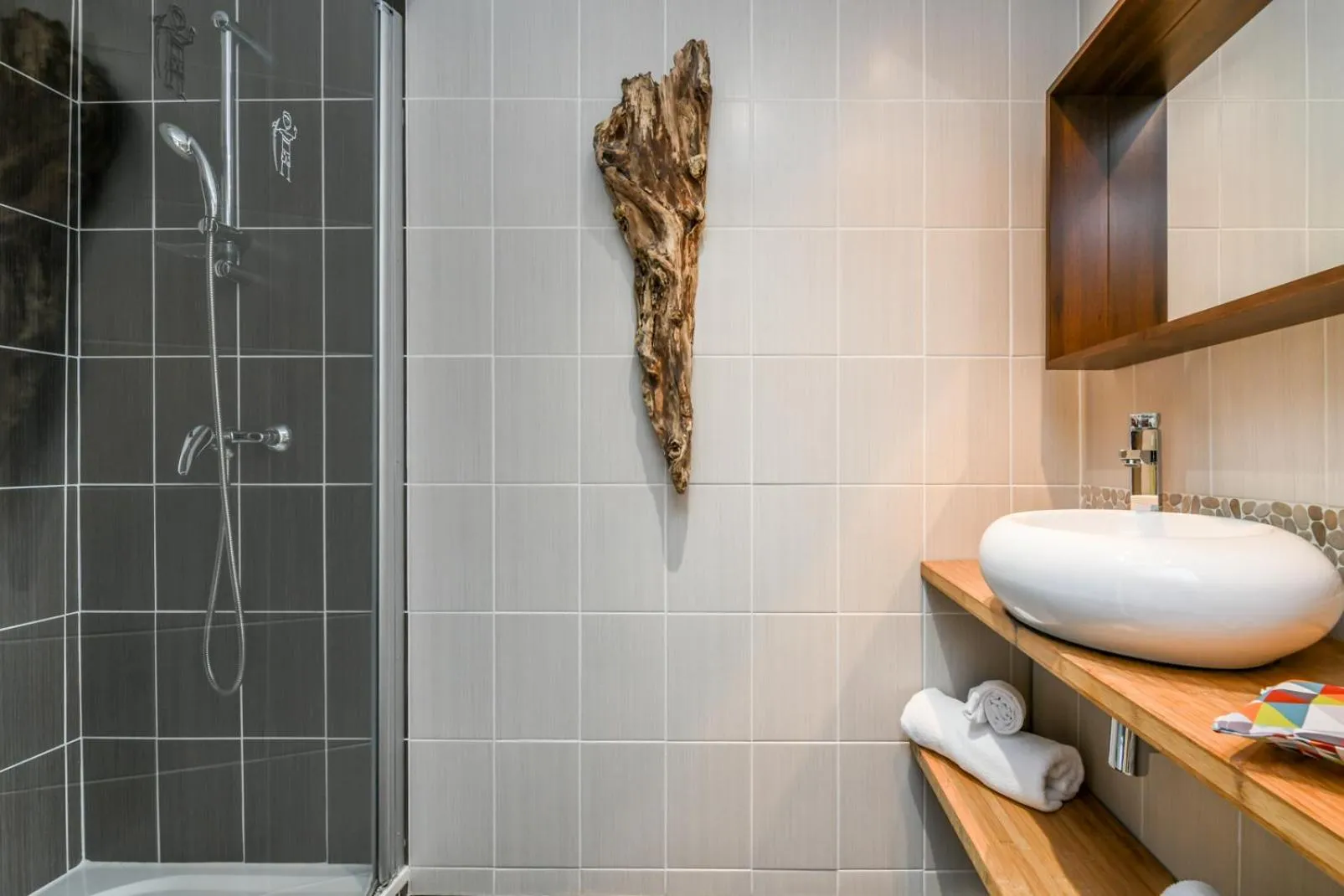 Bathroom in Logis Hotel de France