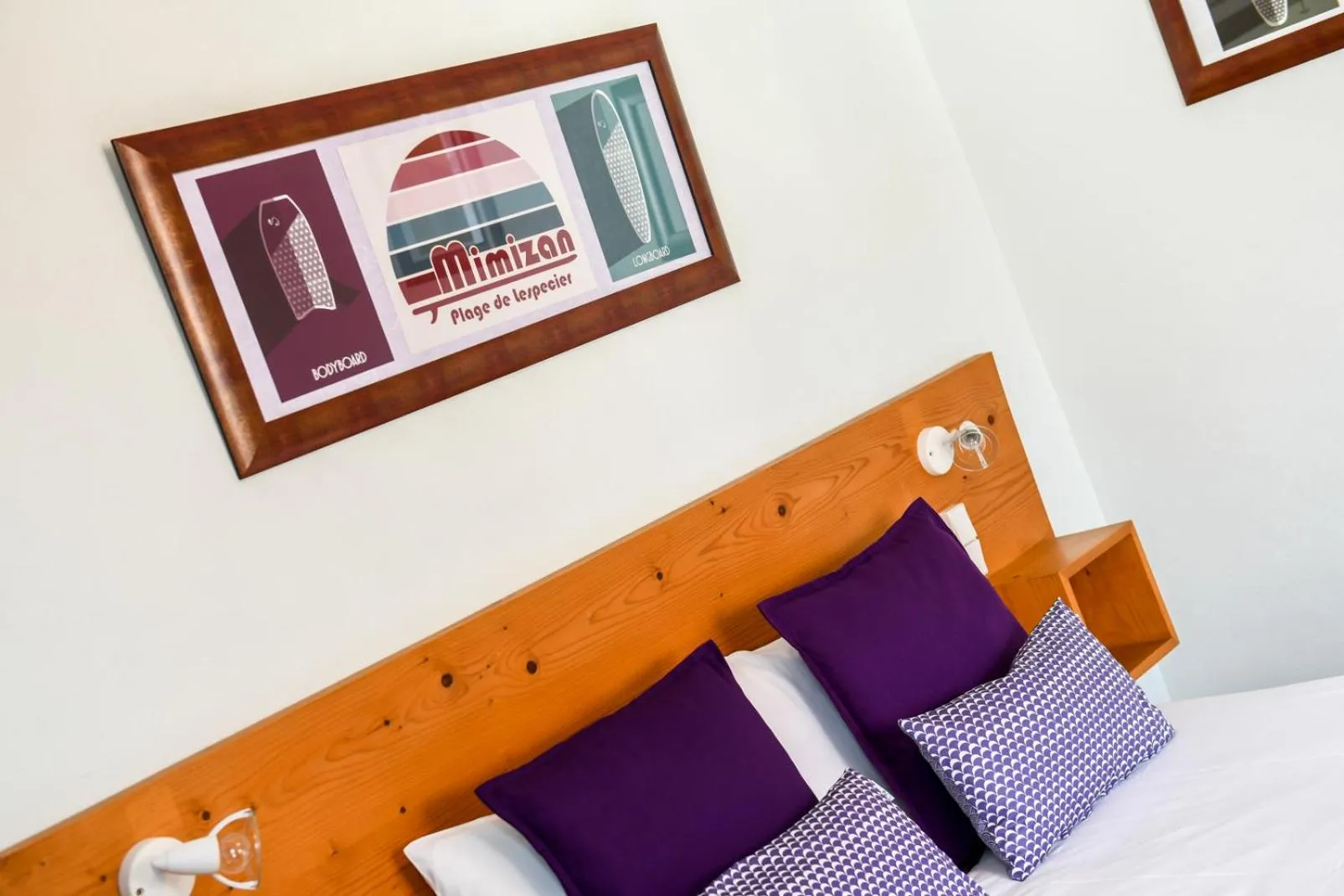 Bed in Logis Hotel de France