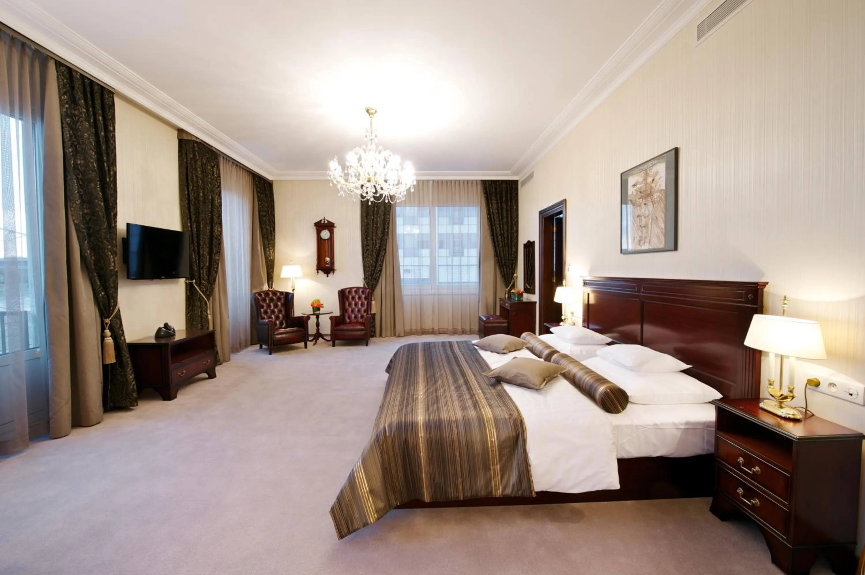 Photo of the whole room, Bed in Hotel Devín