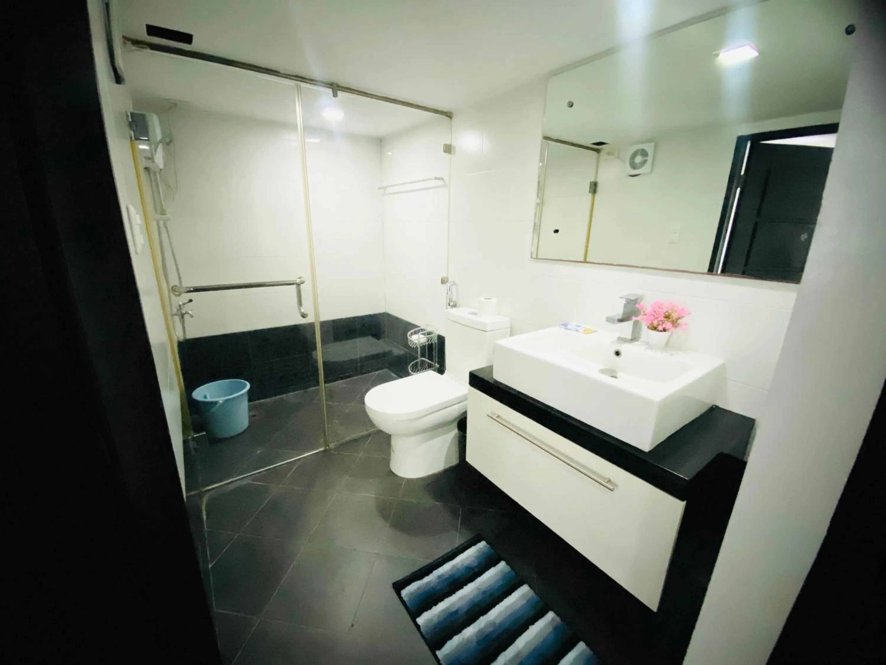 Cebu City Huge Lofts by P&J