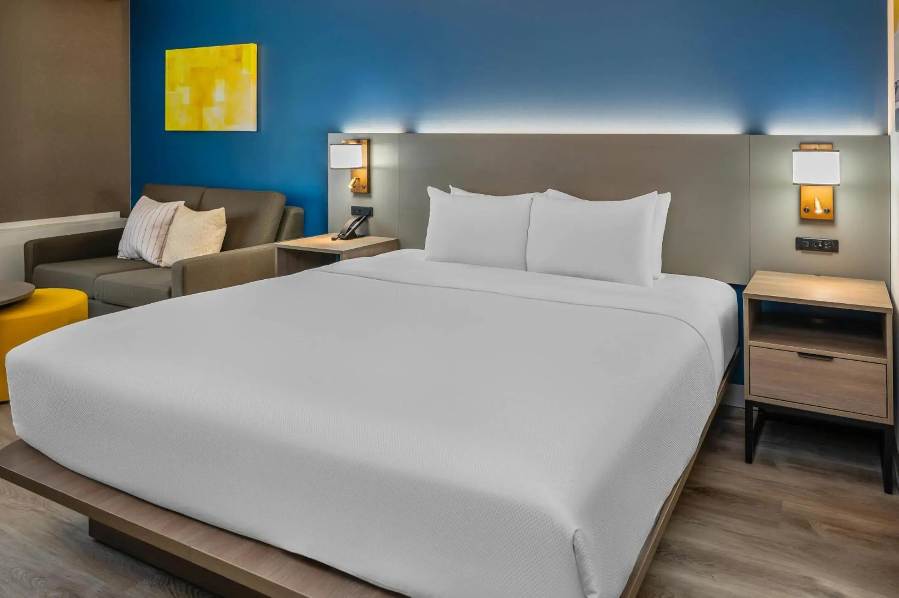 Bedroom, Bed in Comfort Inn Bedroom, Bed in Comfort Inn