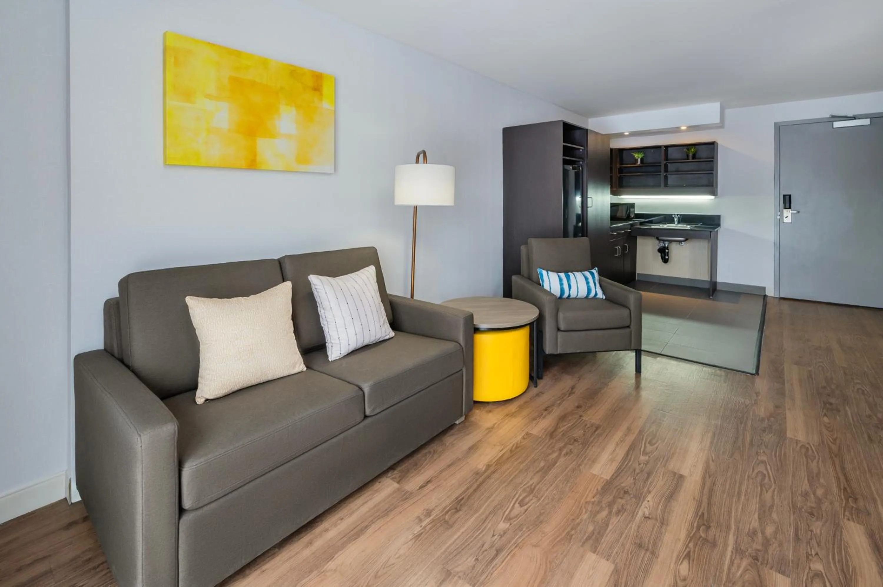 Living room in Comfort Inn