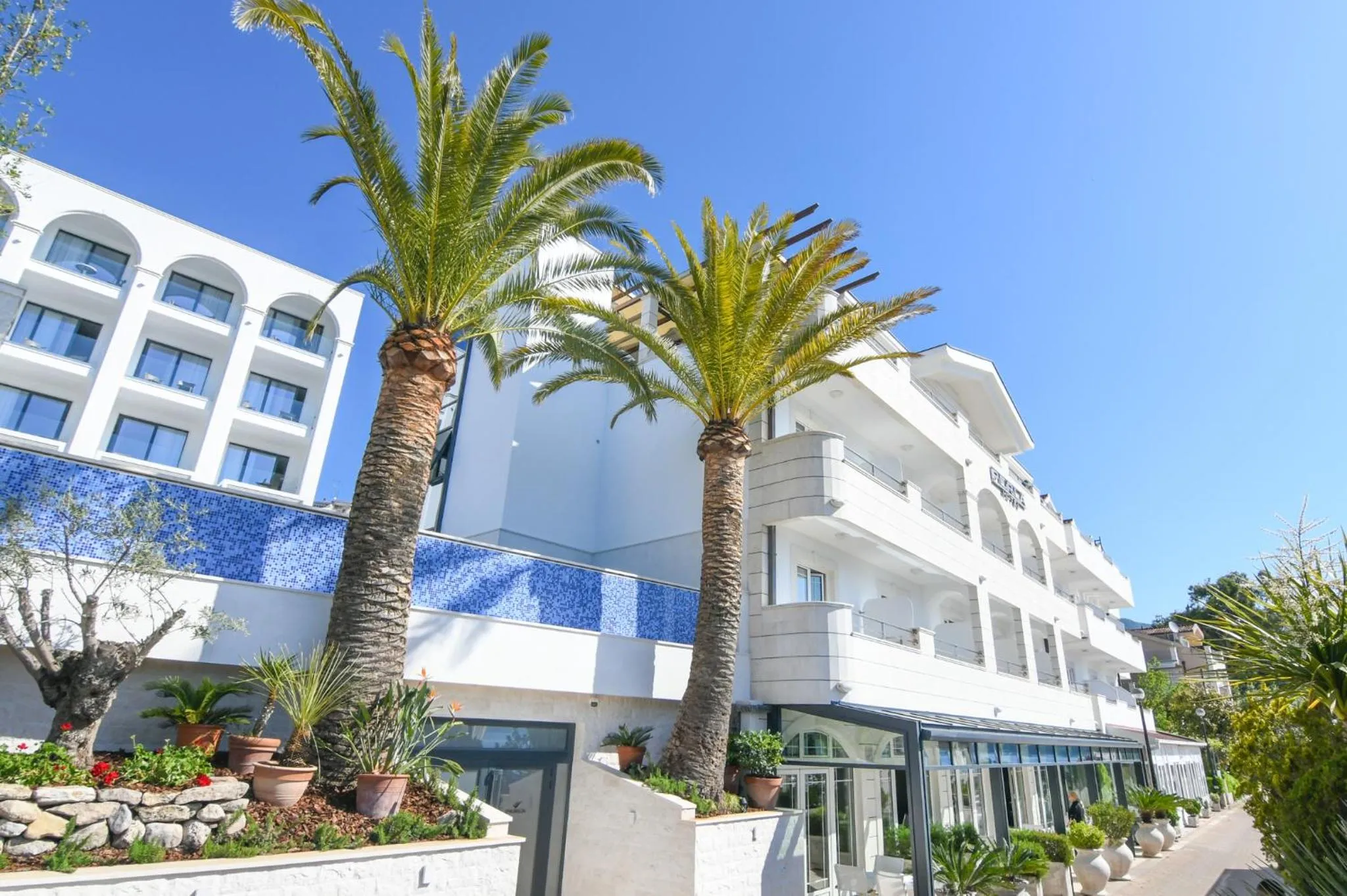 Property building in Hotel Perla