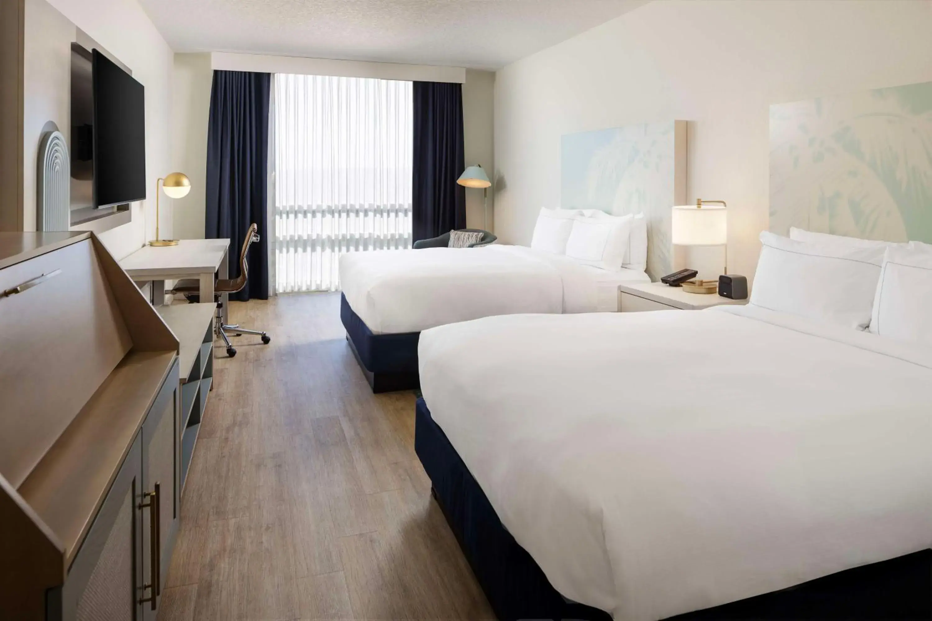 Bedroom, Bed in Hotel Dello Ft Lauderdale Airport, Tapestry Collection by Hilton Bedroom, Bed in Hotel Dello Ft Lauderdale Airport, Tapestry Collection by Hilton