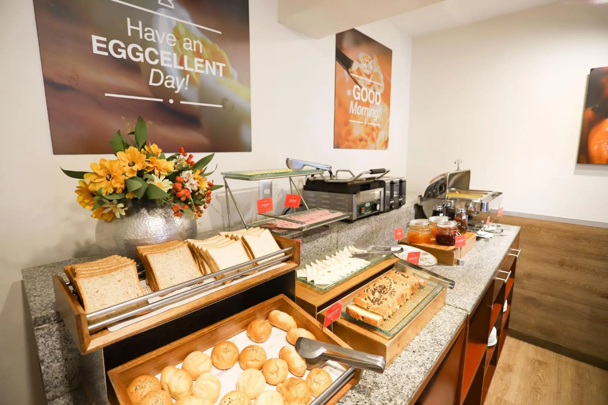 Buffet breakfast in Casa Andina Standard Miraflores San Antonio