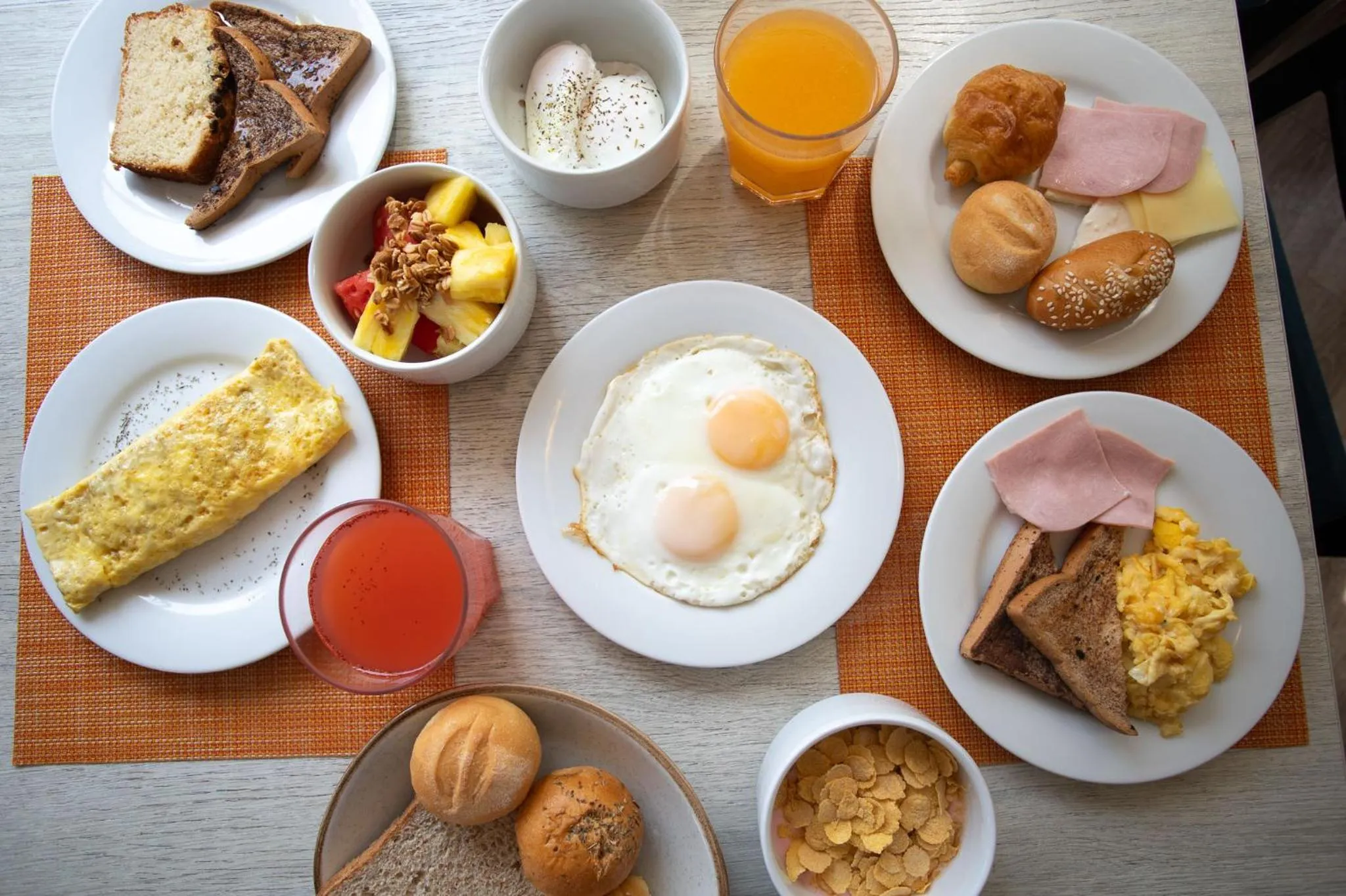 Buffet breakfast in Casa Andina Standard Miraflores San Antonio