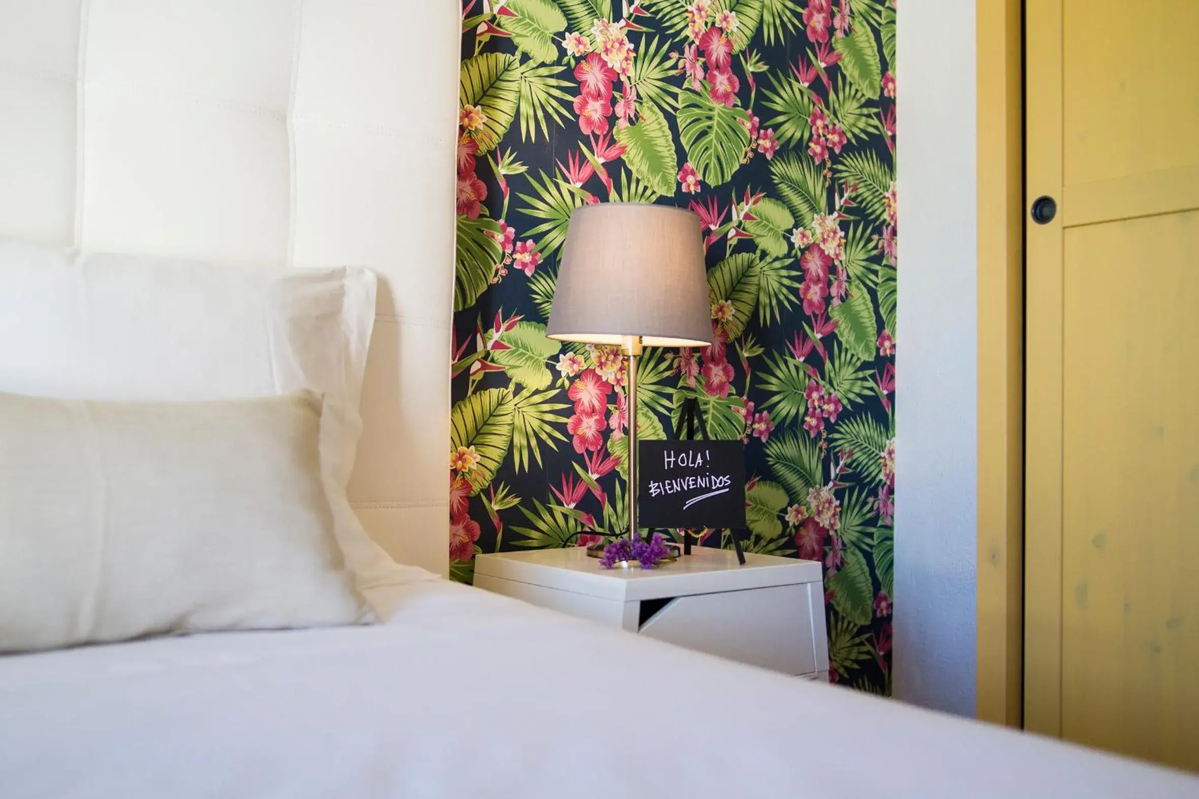 Triple Room with Private Bathroom in Art 4 You Cascais Suites Triple Room with Private Bathroom in Art 4 You Cascais Suites